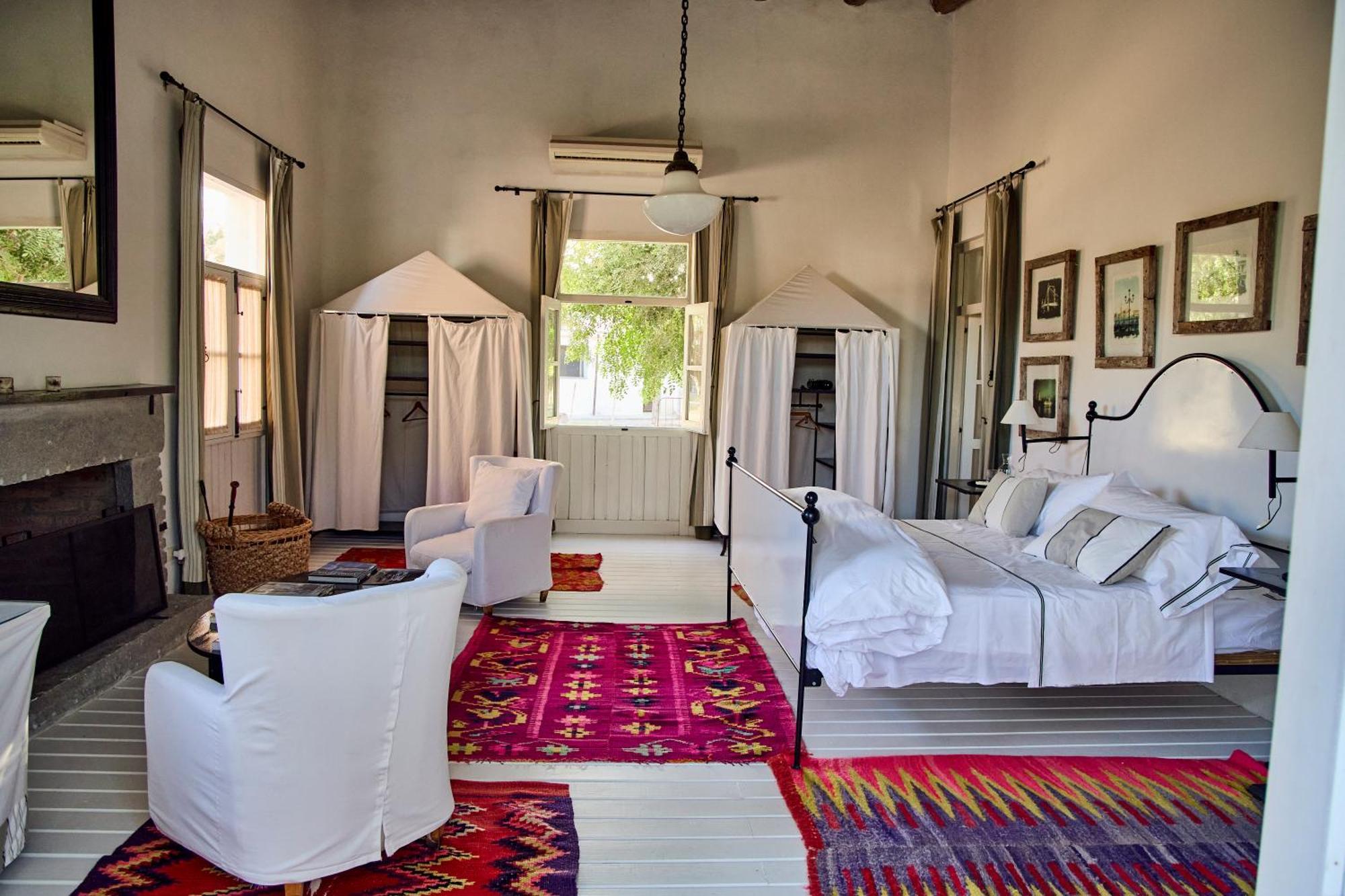 Deluxe King Suite