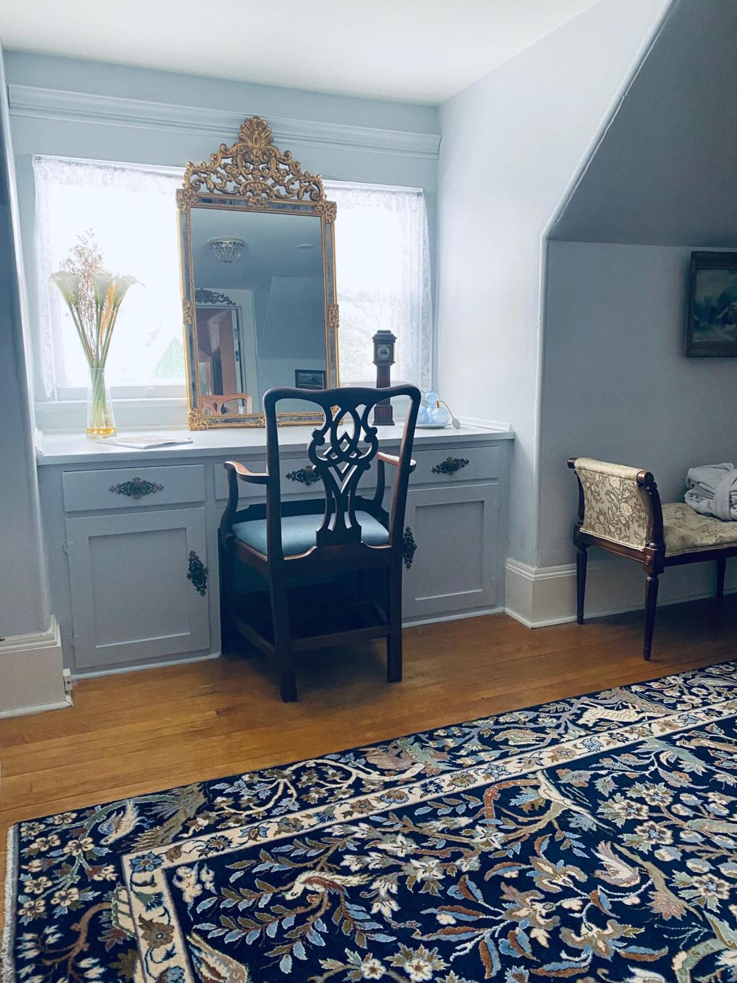 King George VI Suite