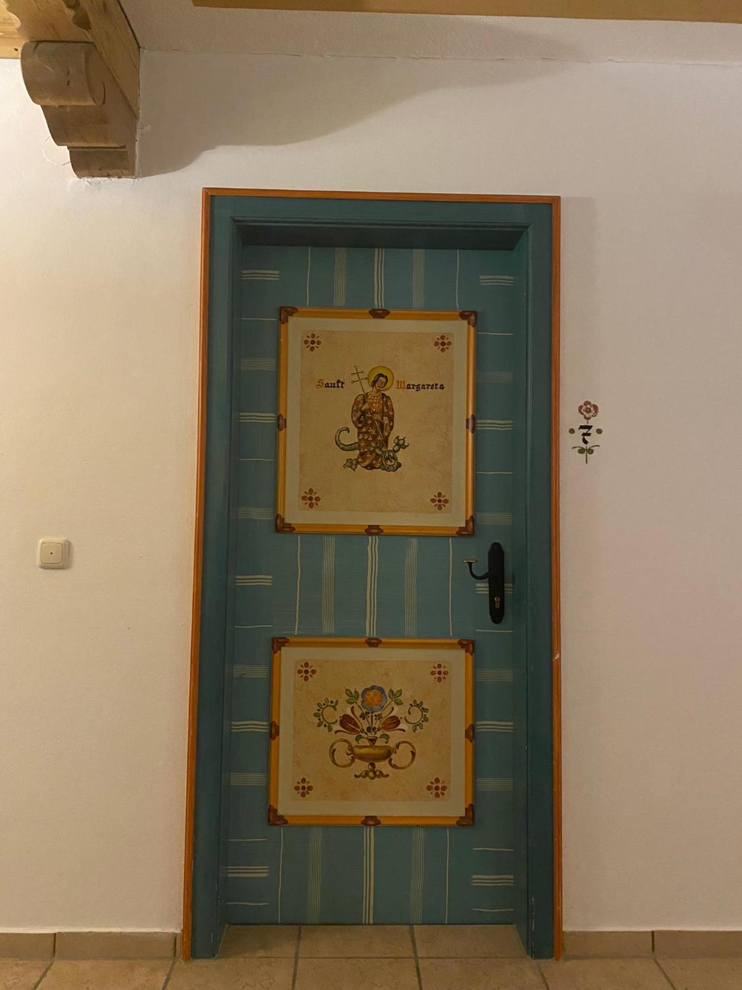 Single Room Mountain View