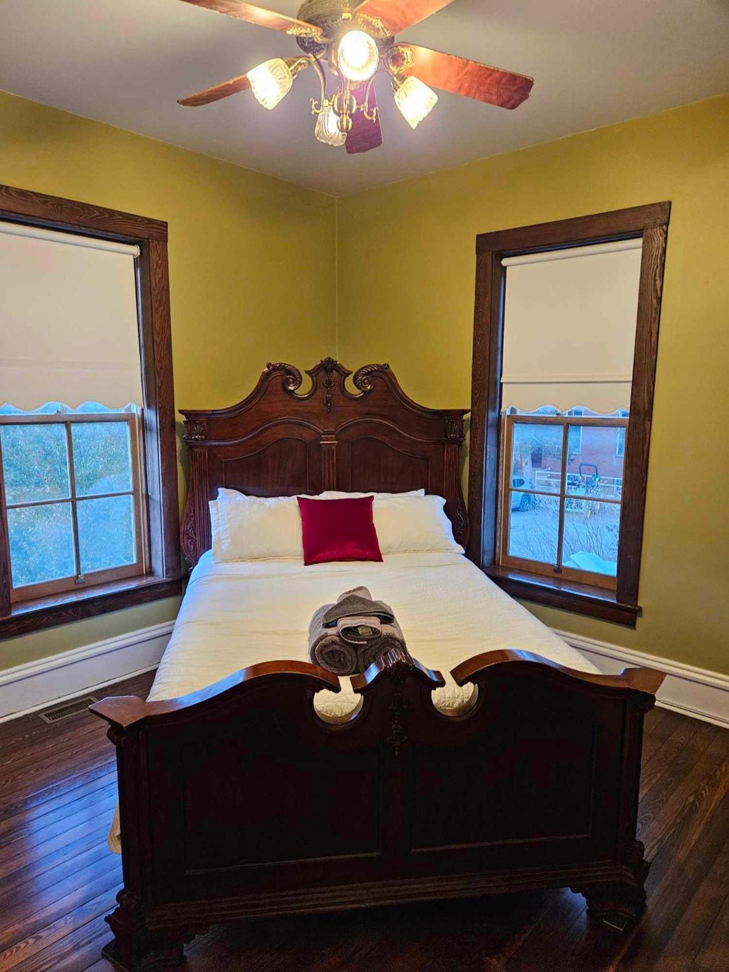 Queen Room