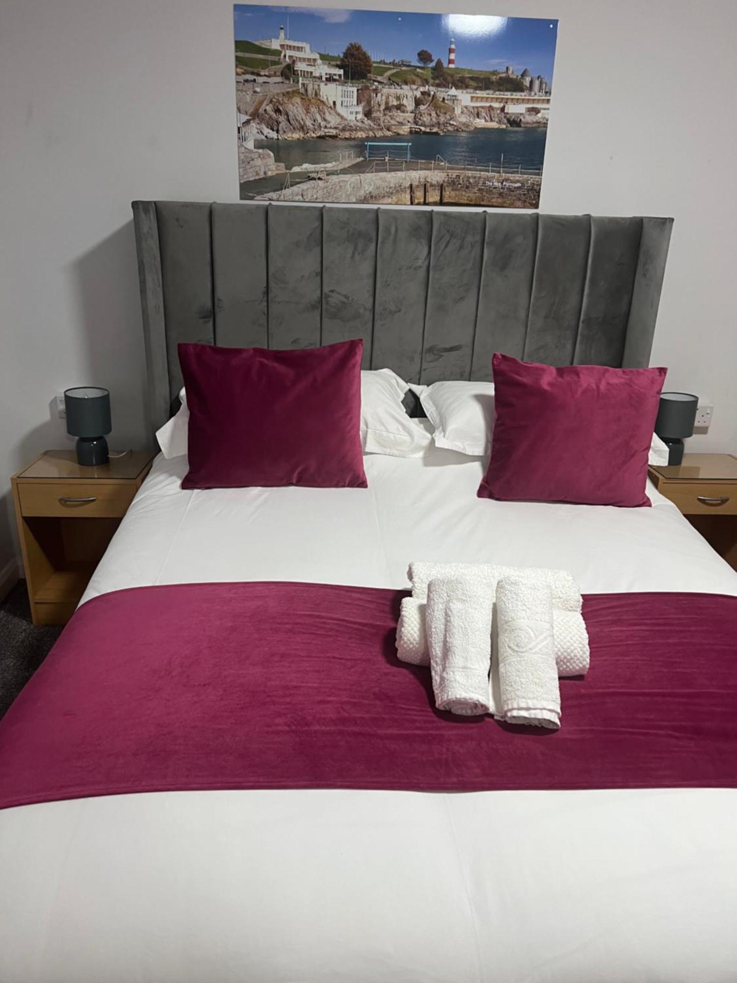 Double Room,1516346593:JPEG