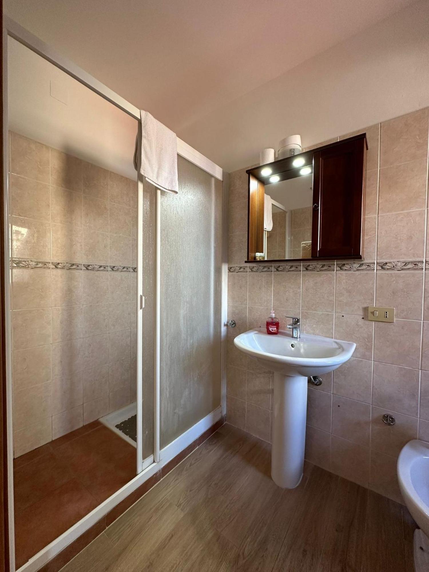 Quadruple Room,1642327730:JPEG