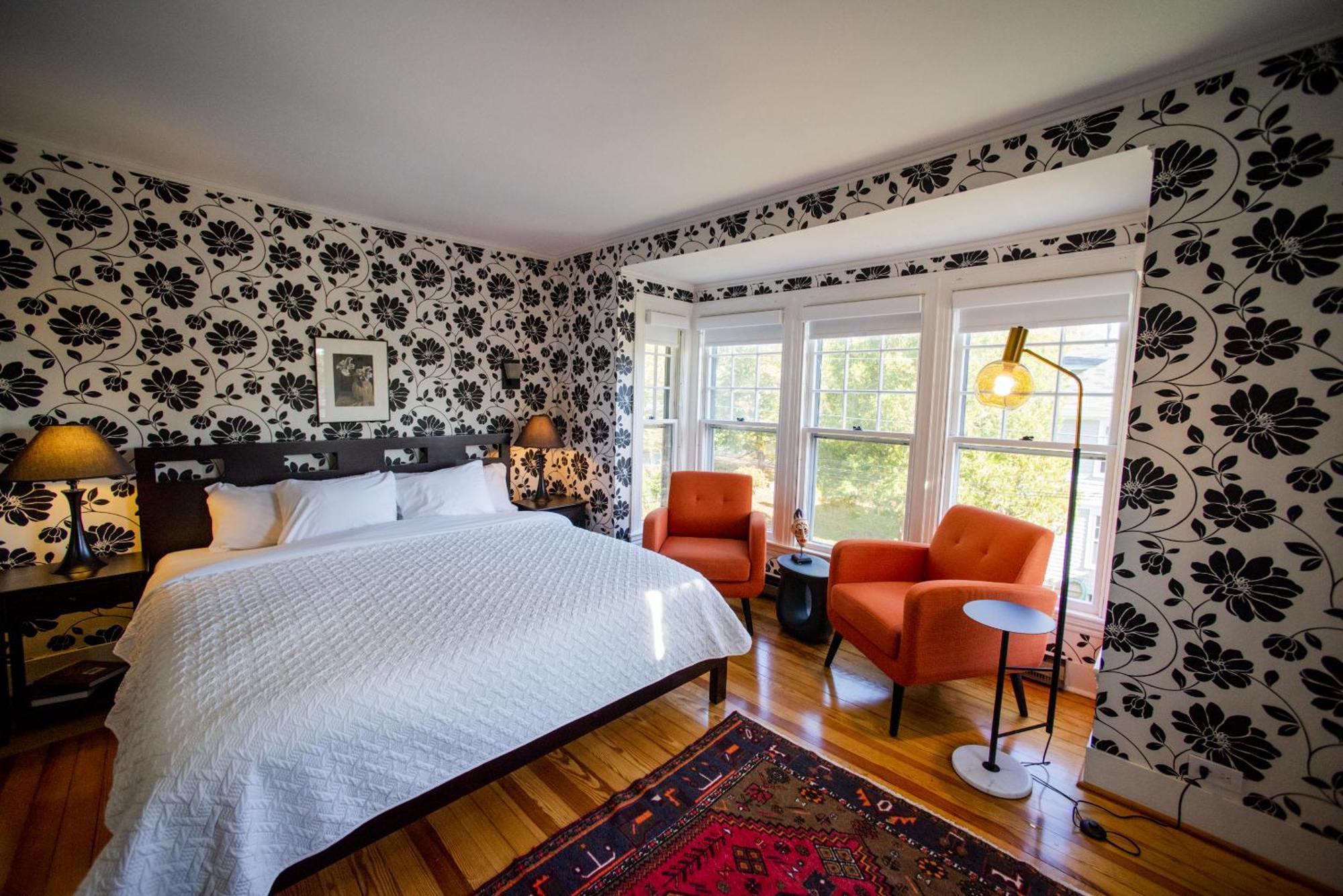 King Room,1588217698:JPEG