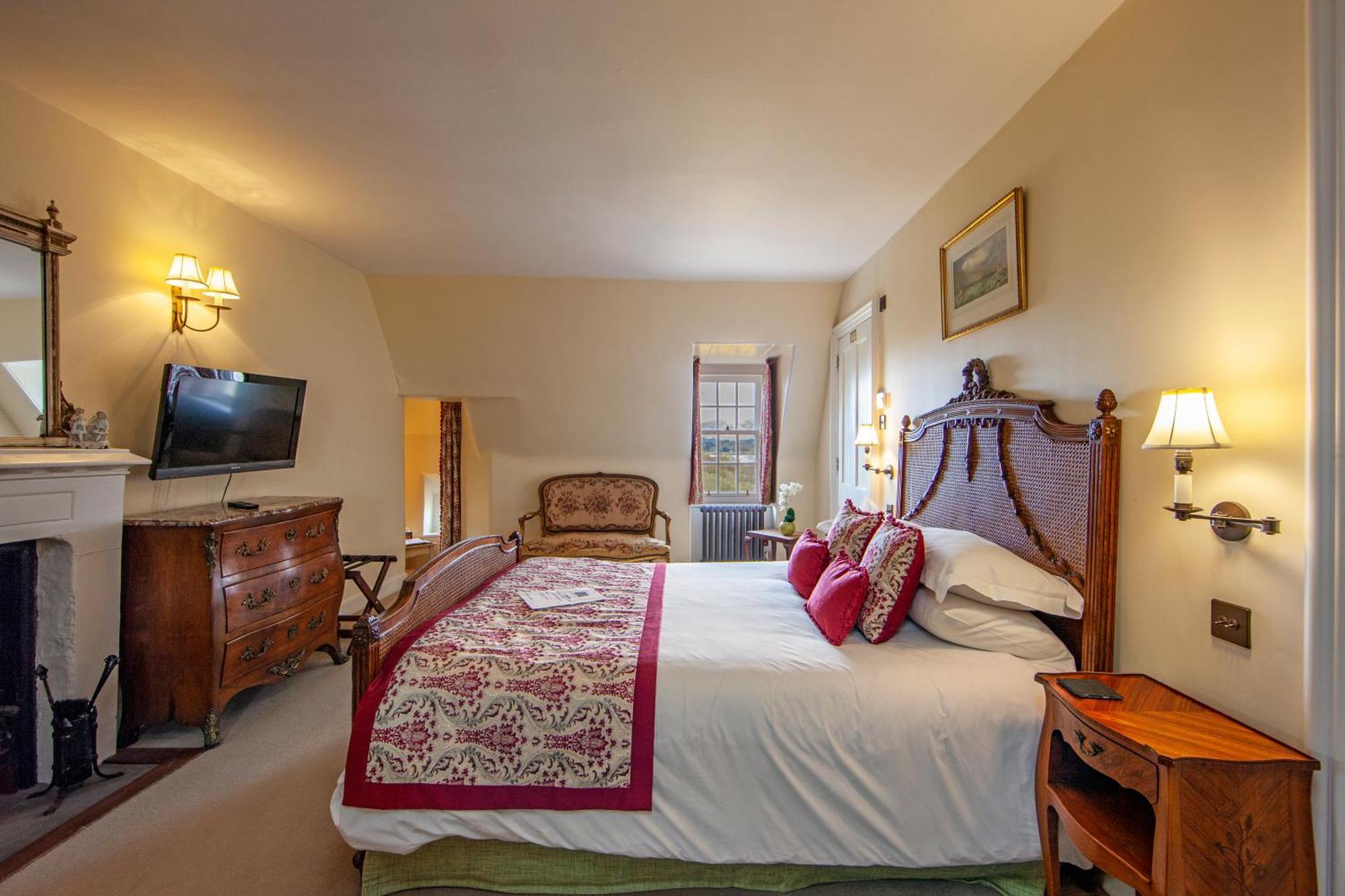Deluxe Double Room,1523862670:JPEG