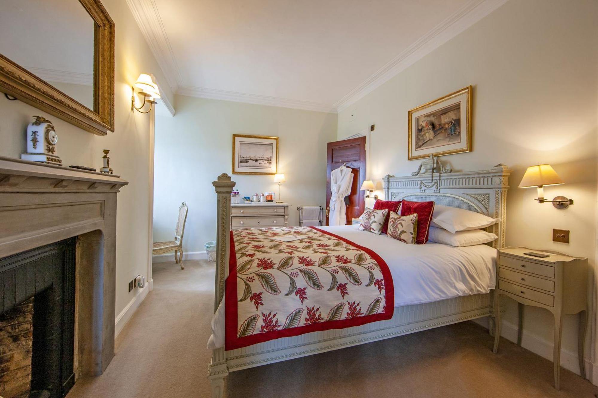 Standard Double Room,1523859580:JPEG