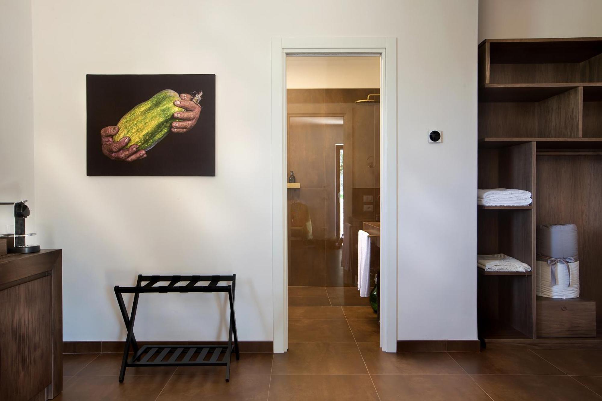 Double Room,1528727851:JPEG