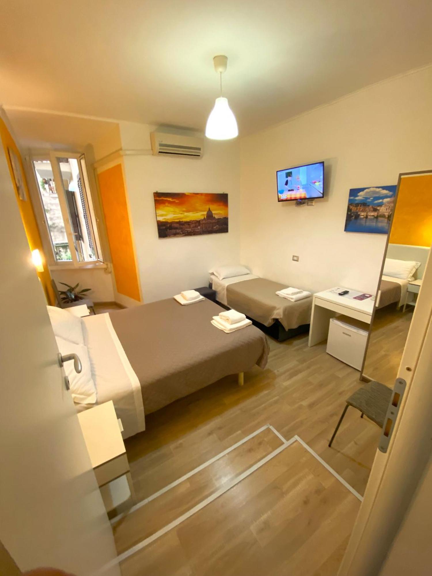 Classic Triple Room,1371708185:JPEG