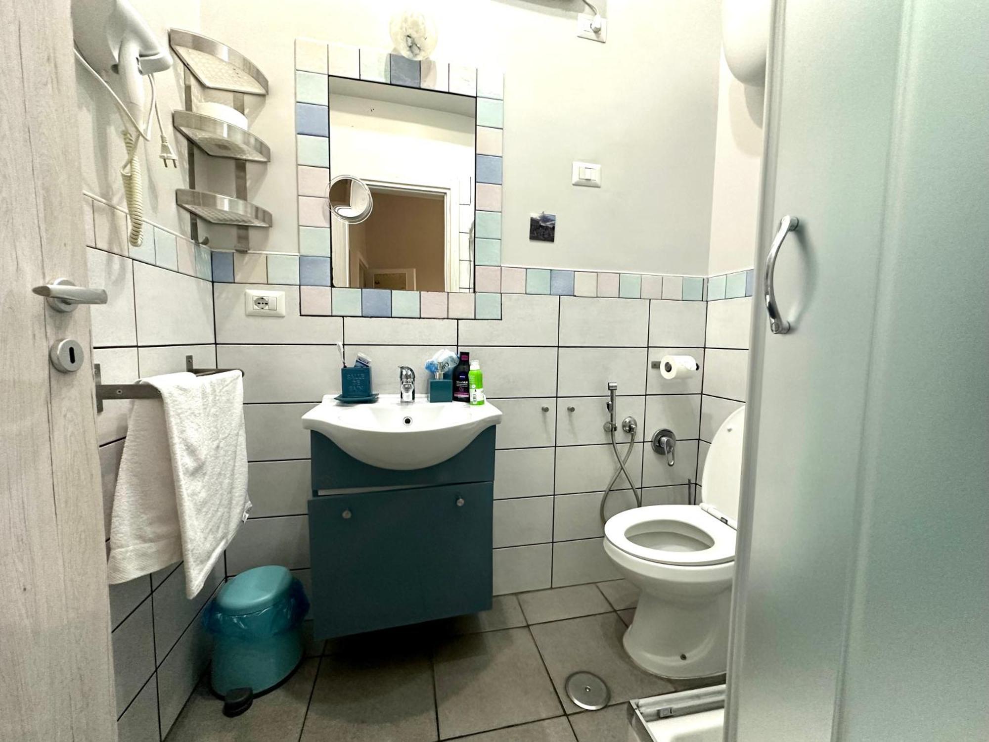 Double or Twin Room,1540186666:JPEG