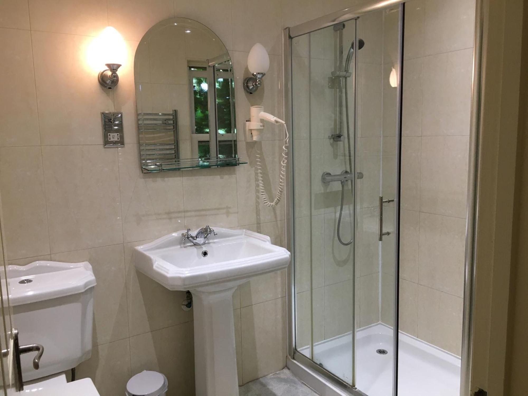 Standard Family Room,1543427098:JPEG