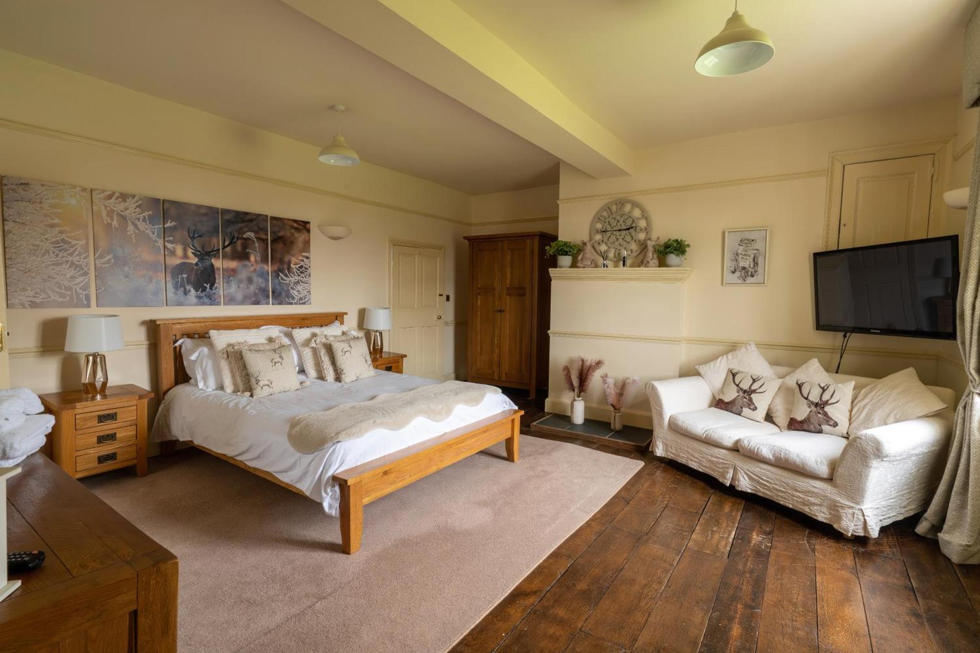 Family Suite (4 Adults)