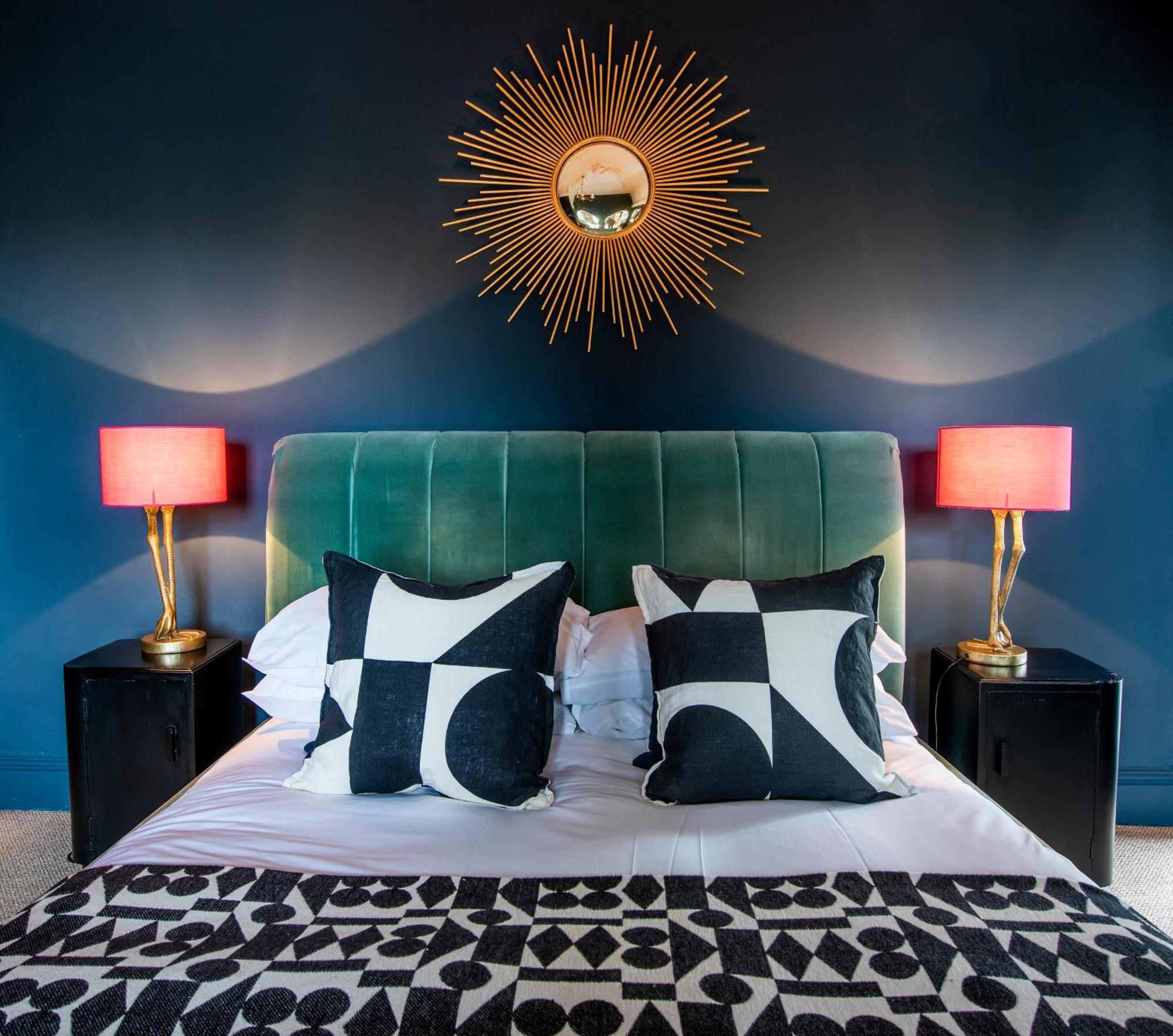 King Room with Mountain View,1547932417:JPEG