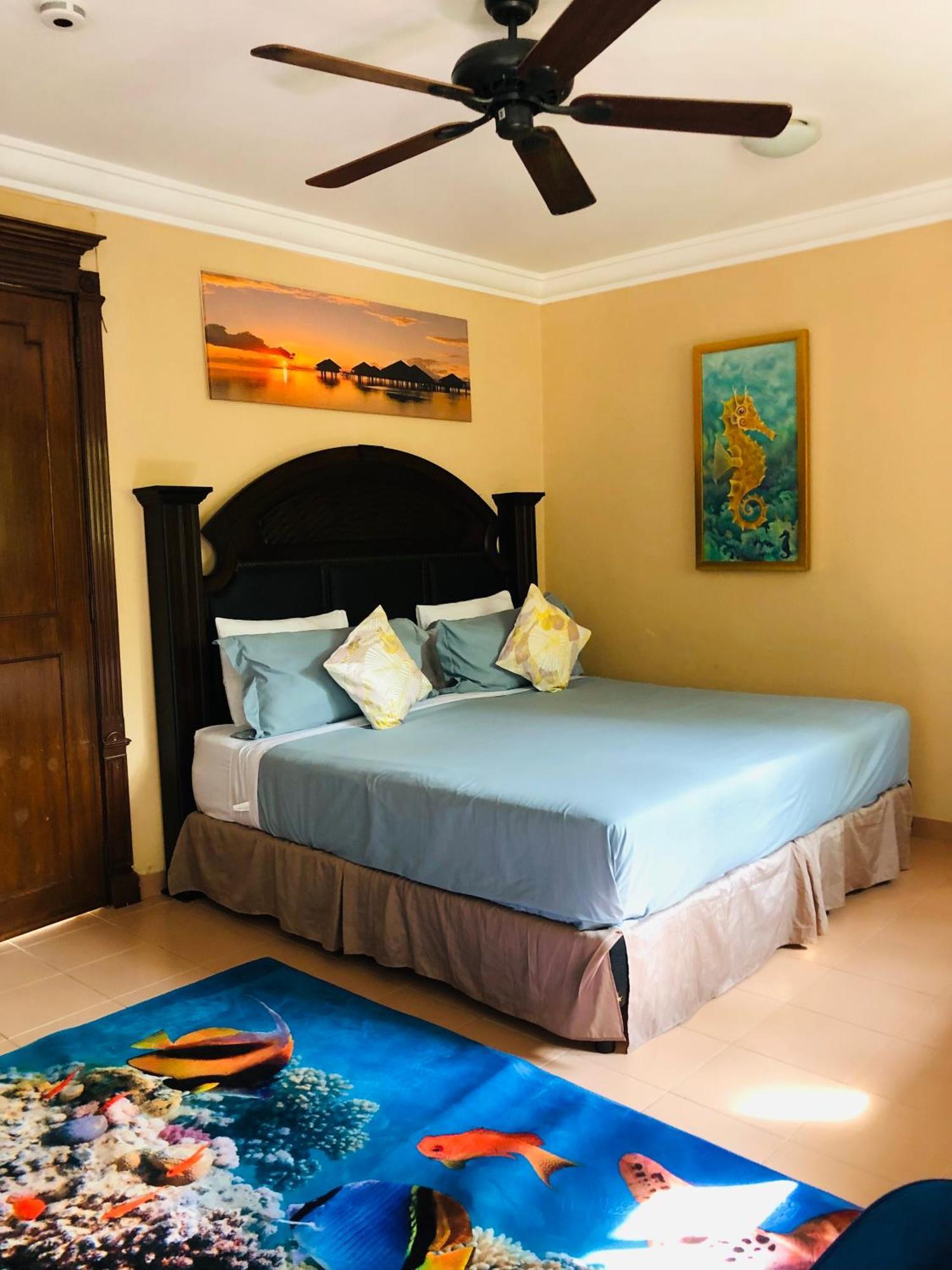 Deluxe Room,1304288953:JPEG