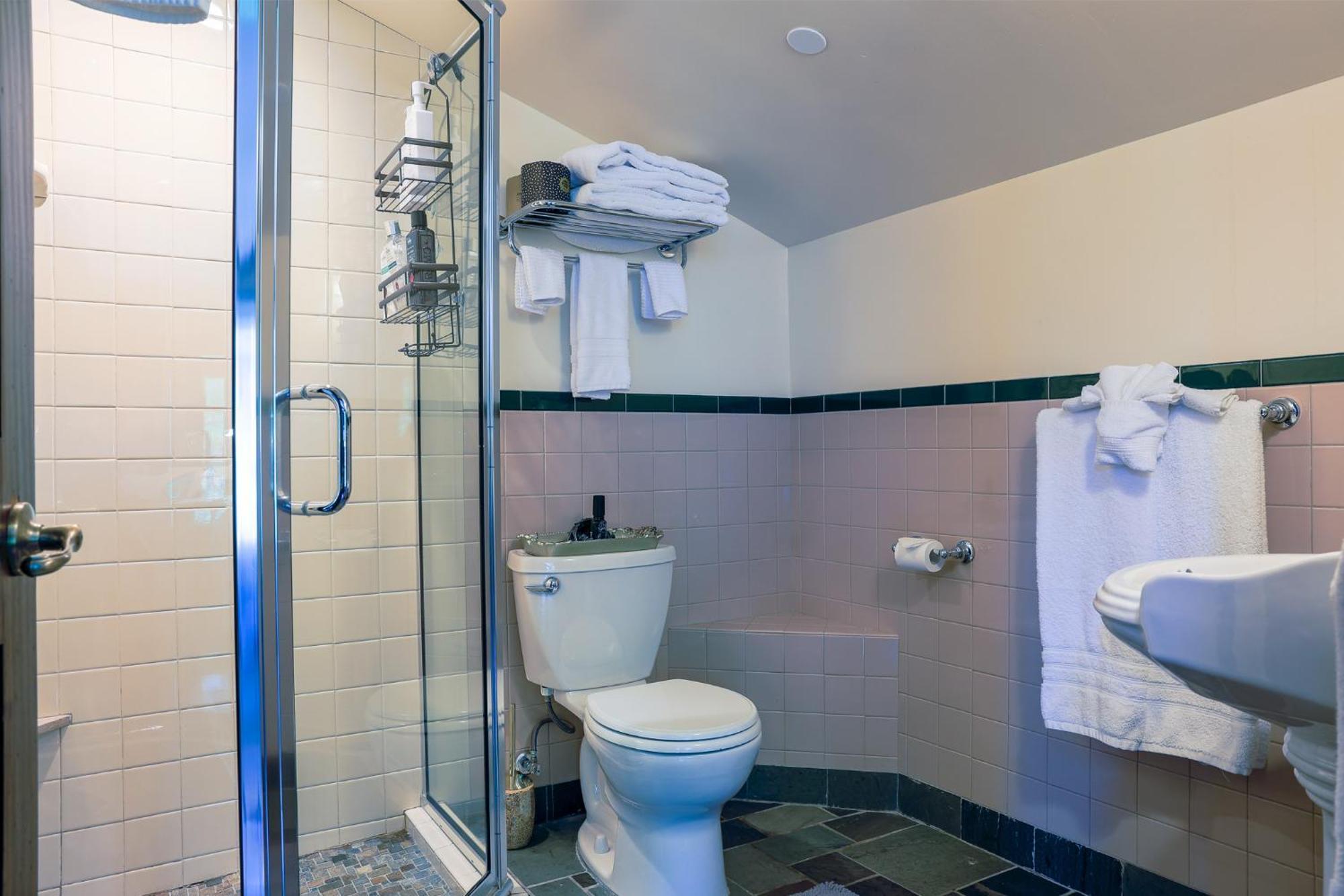 Superior Double Room with 1 Double Bed and 1 Single Bed