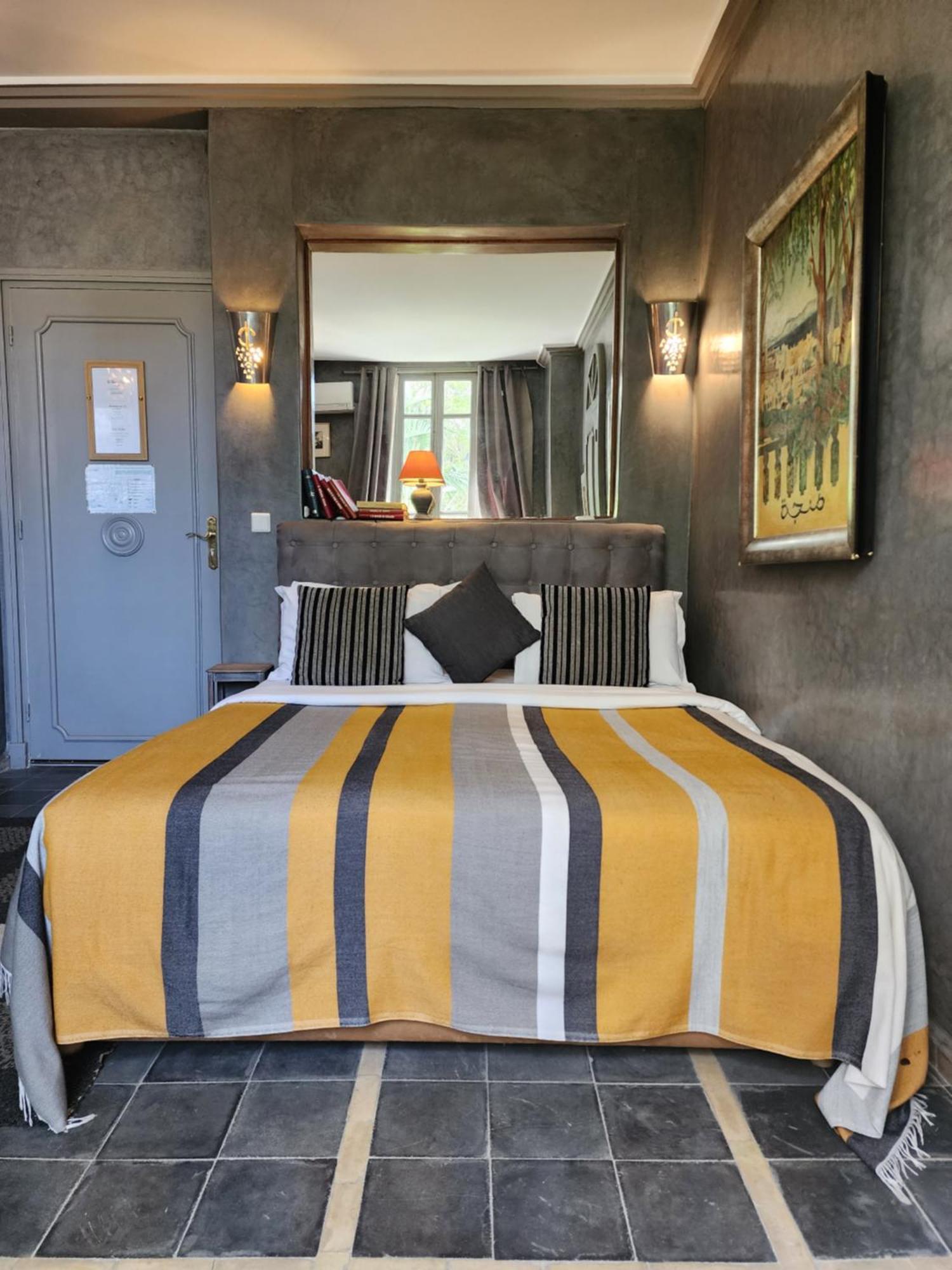 Room 3,1552132321:JPEG