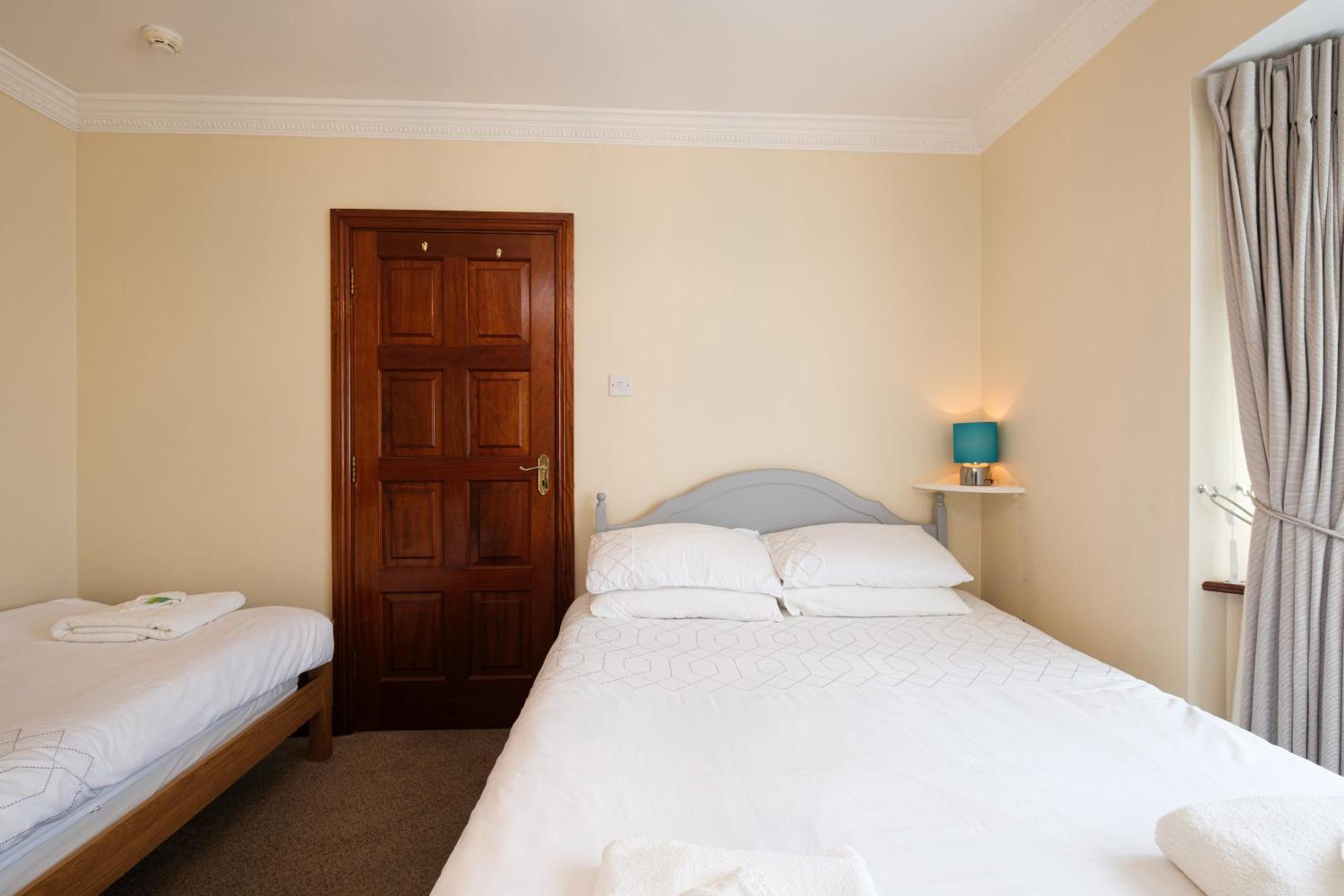 Triple Room with Shower