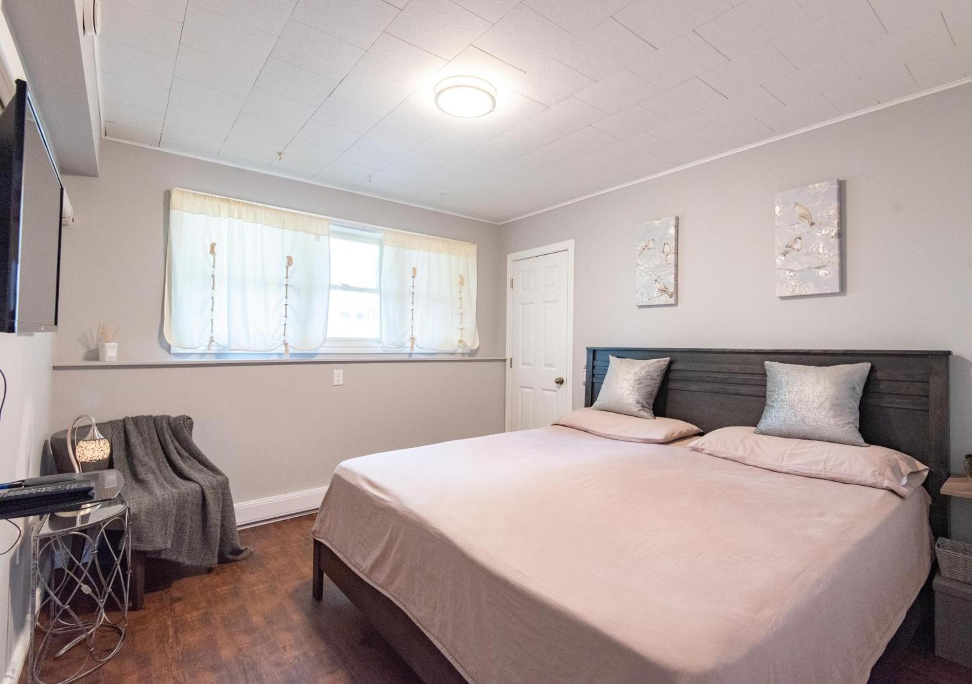 Two-Bedroom Apartment,1245807571:JPEG