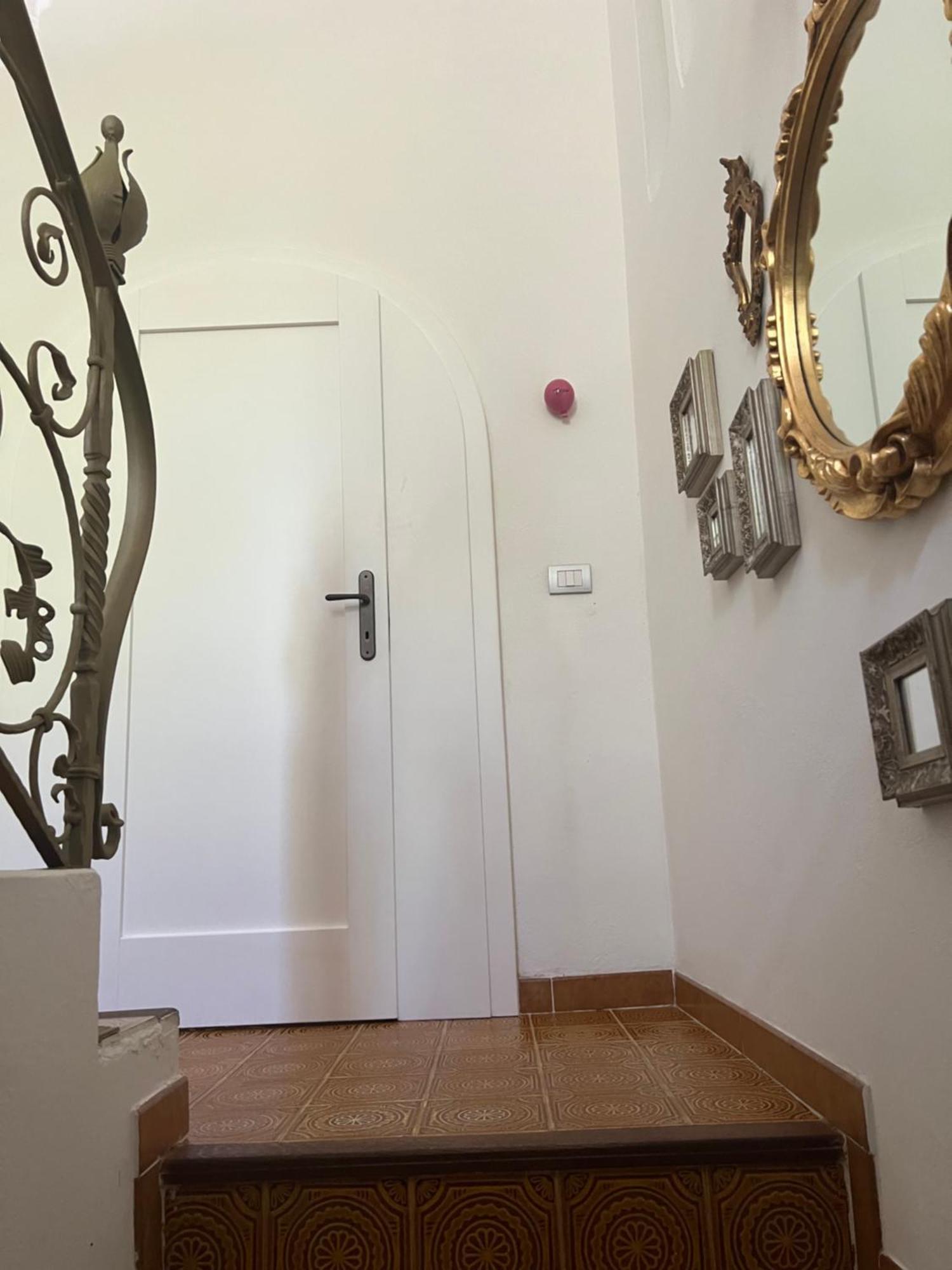 Double Room,1555223041:JPEG