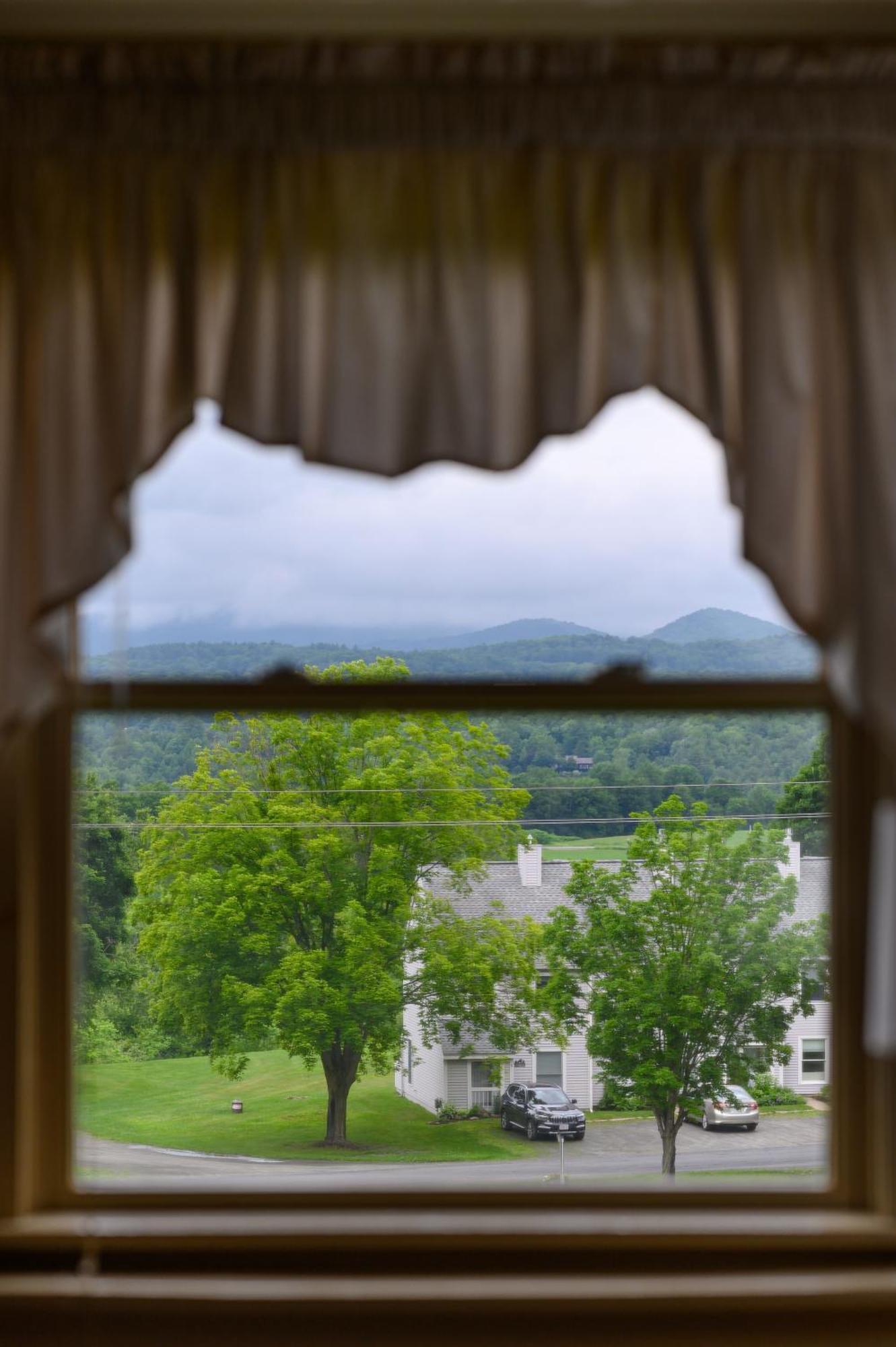 Double Room with Mountain View,1743593934:JPEG