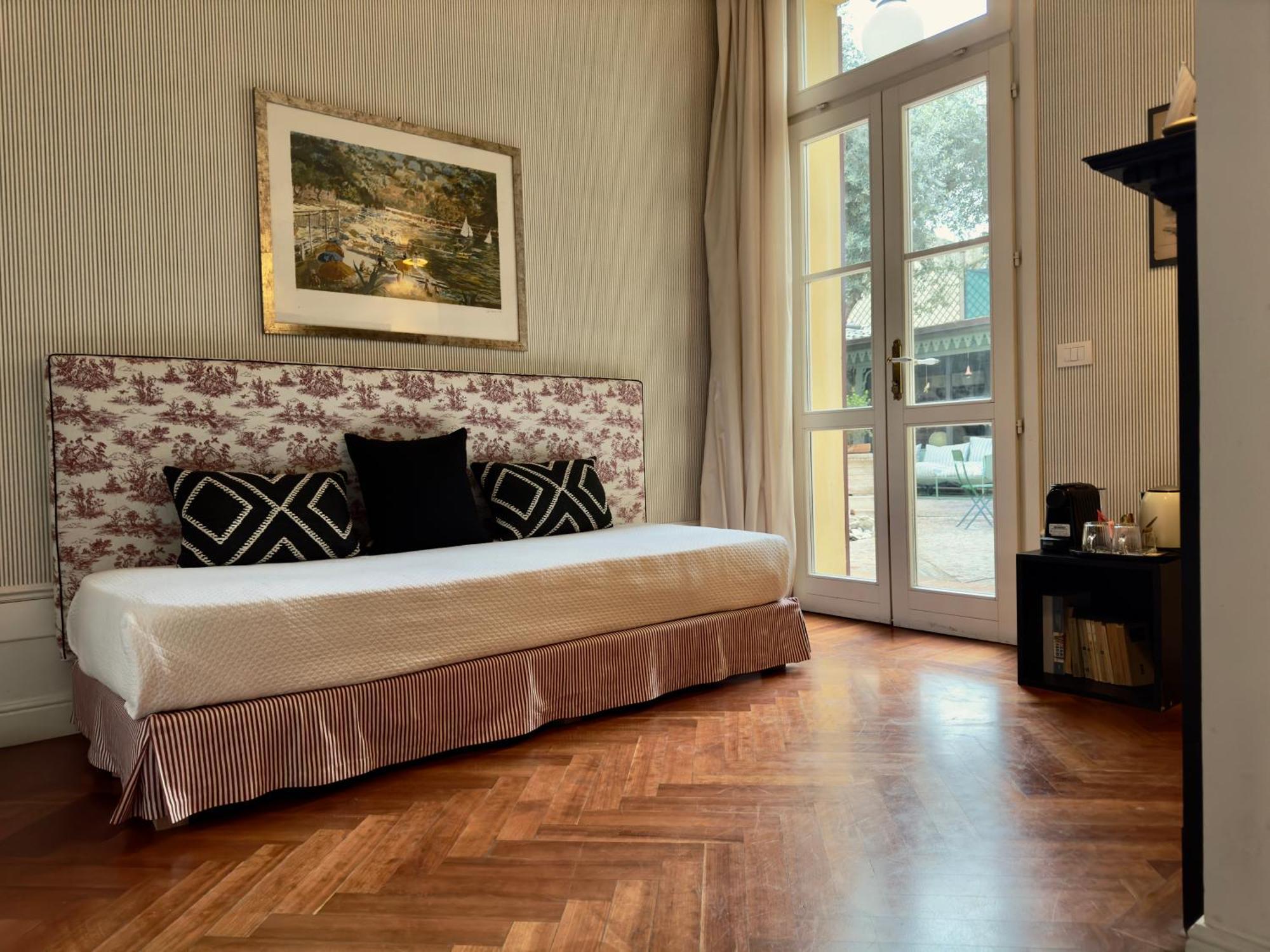 Junior Suite,1563379381:JPEG