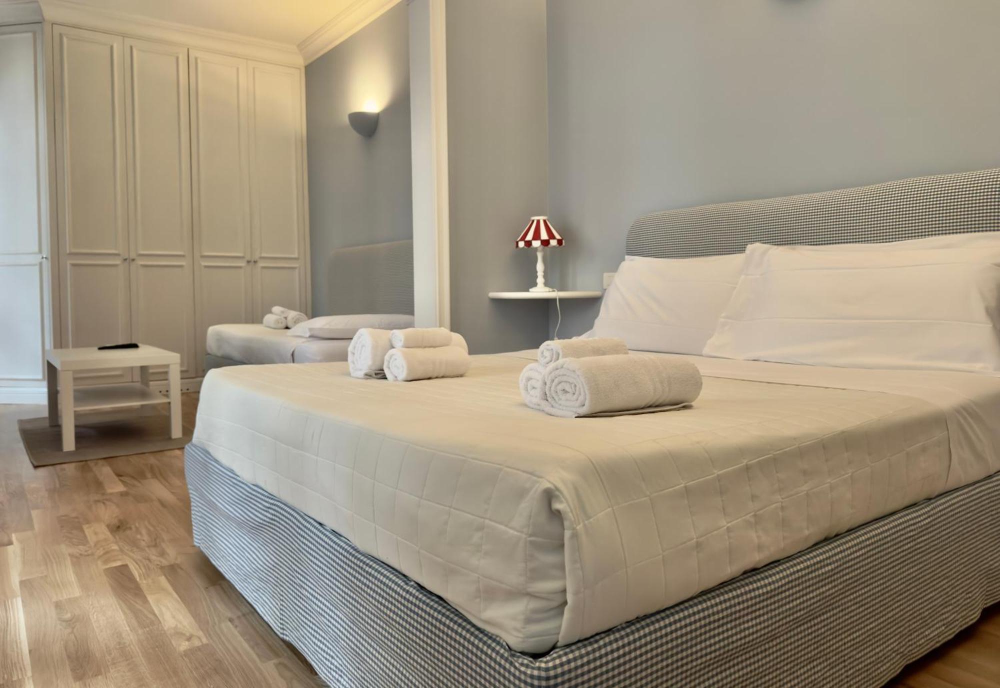 Junior Suite with Garden View,1563379405:JPEG