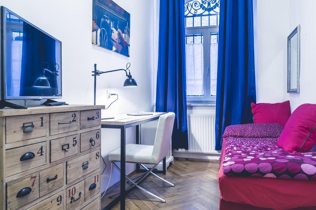 Standard Single Room,159532968:JPEG