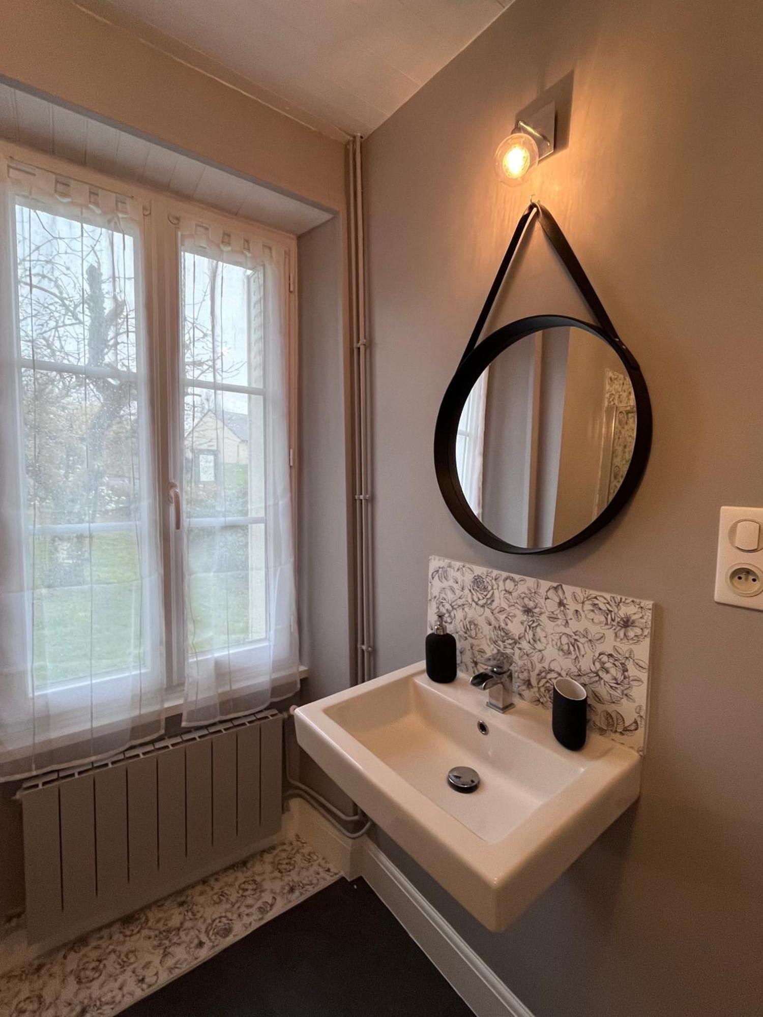 Queen Room with Garden View
