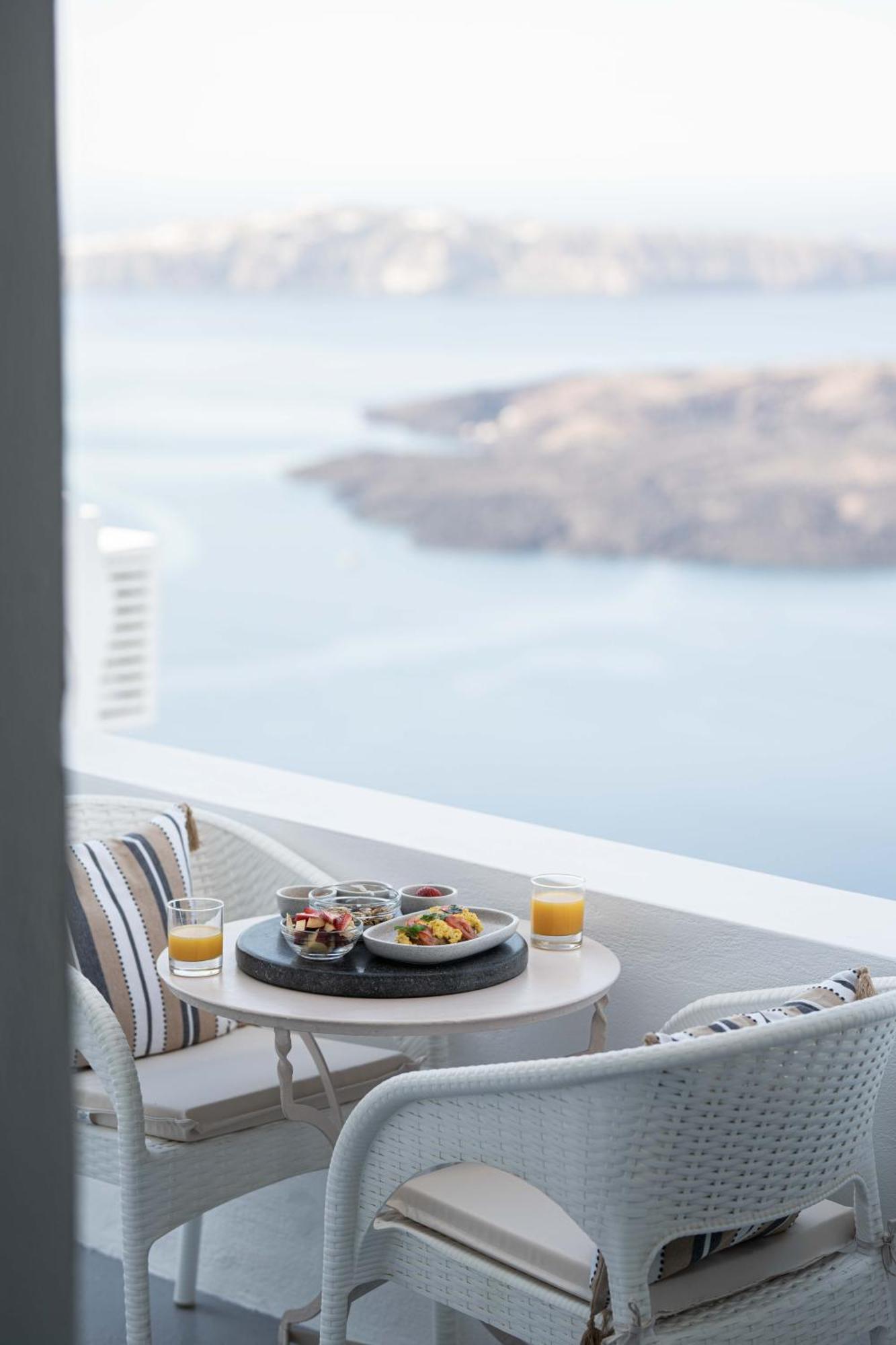 Deluxe Suite with Caldera View