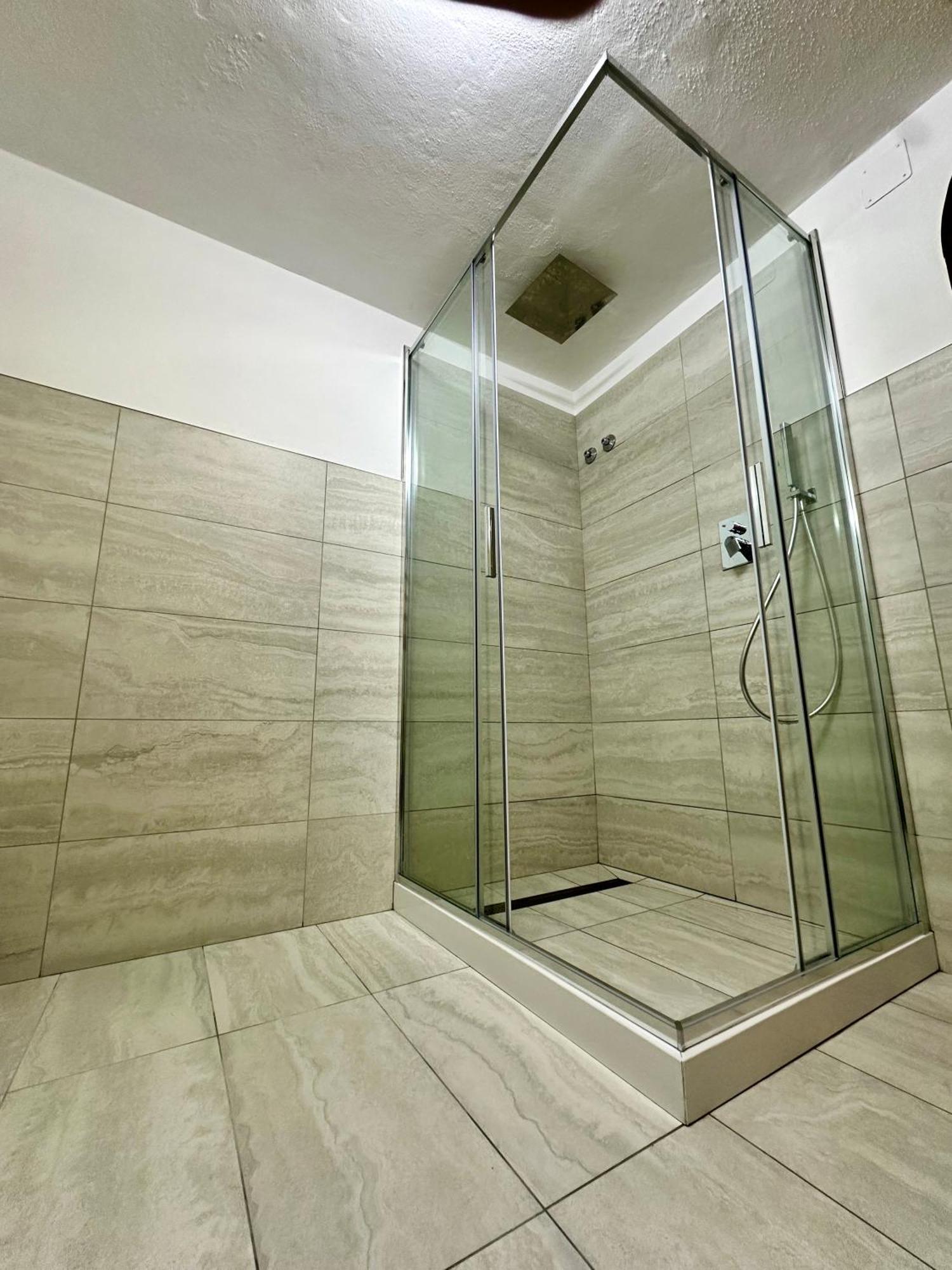 Double Room,1583162161:JPEG