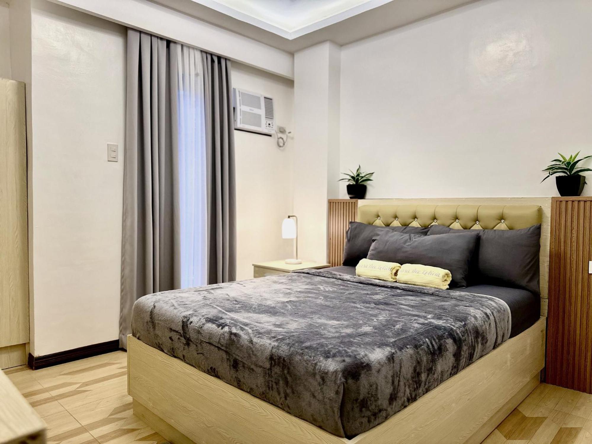 Deluxe Double Room with Shower