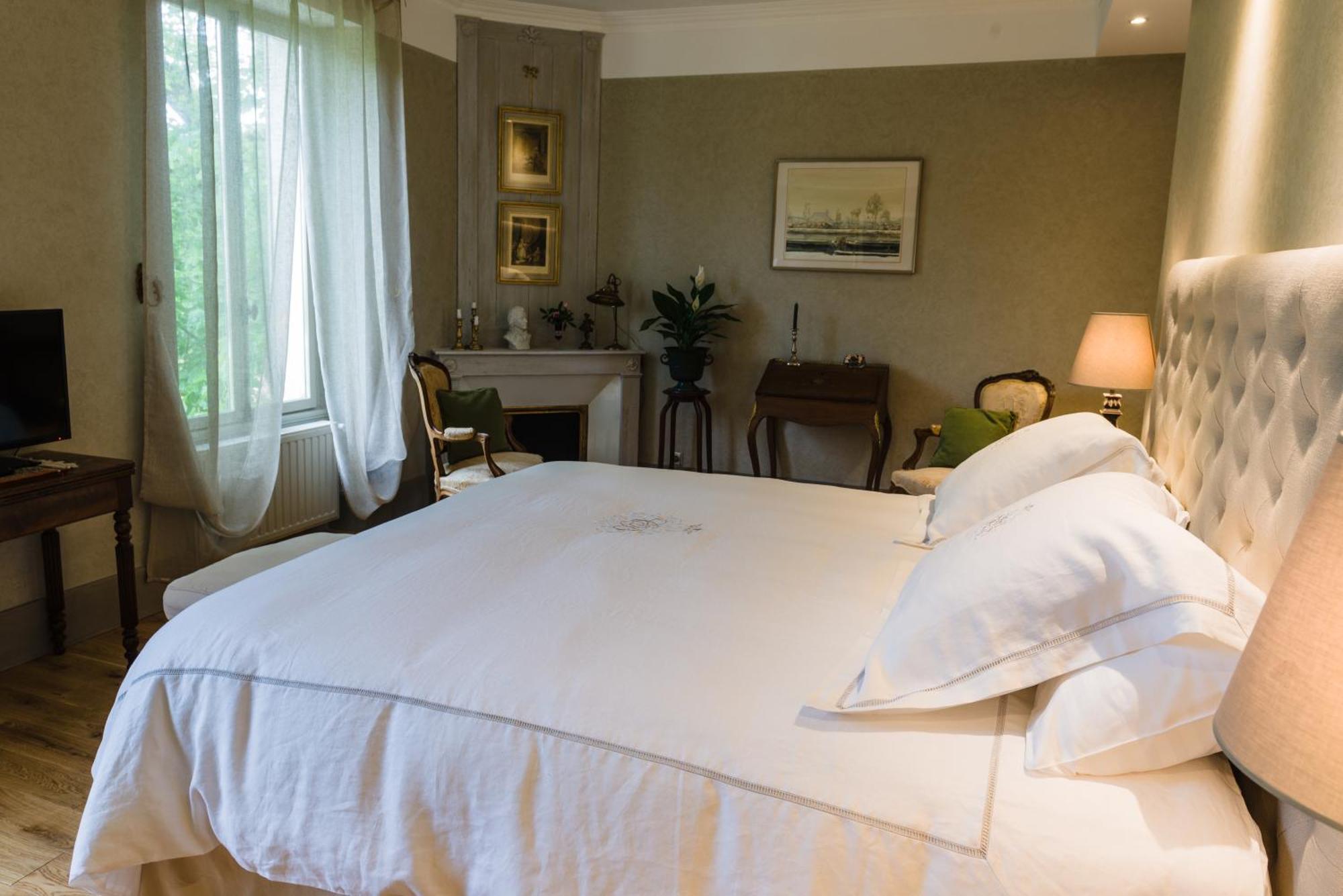 Deluxe Double Room Garden View