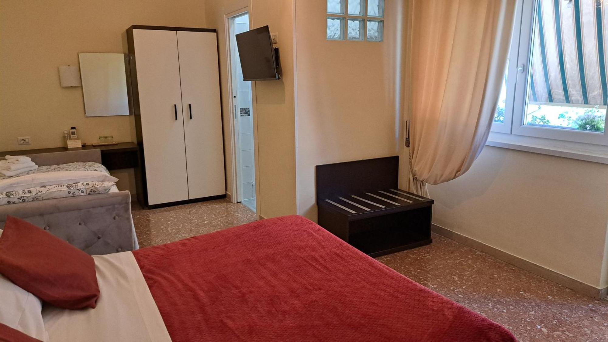 Triple Room Private Bathroom