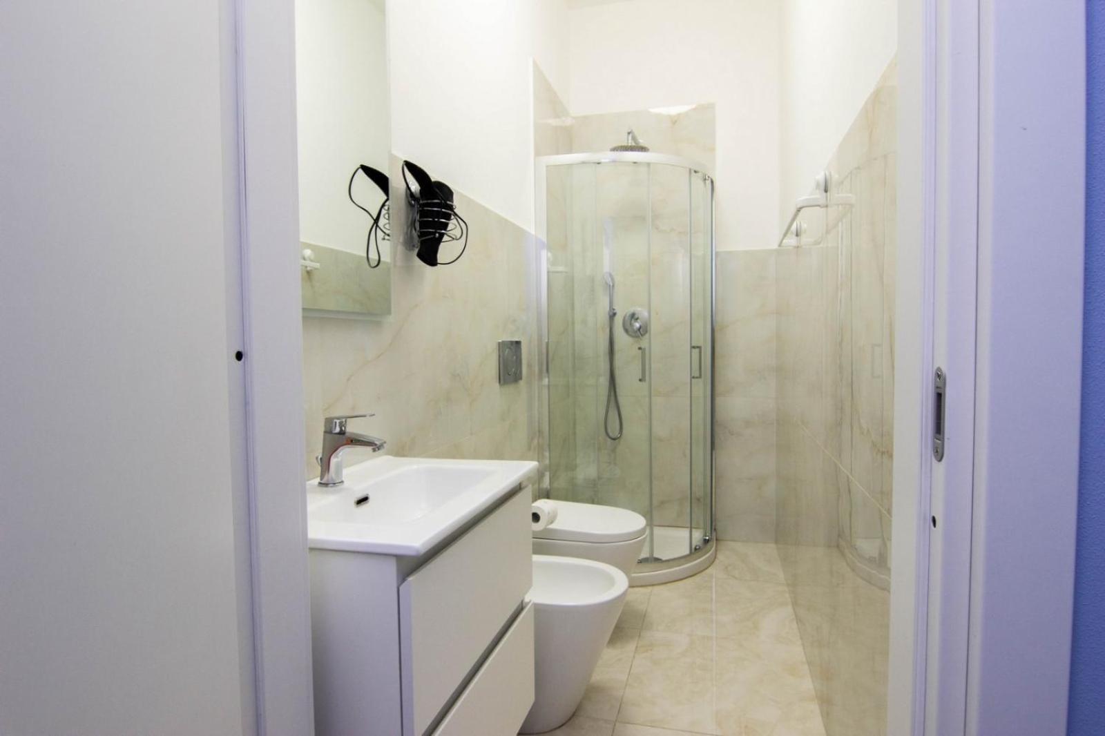 Camera Familiare con Bagno Privato