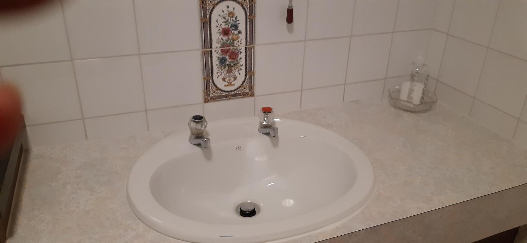 Small Double Room,1644516273:JPEG