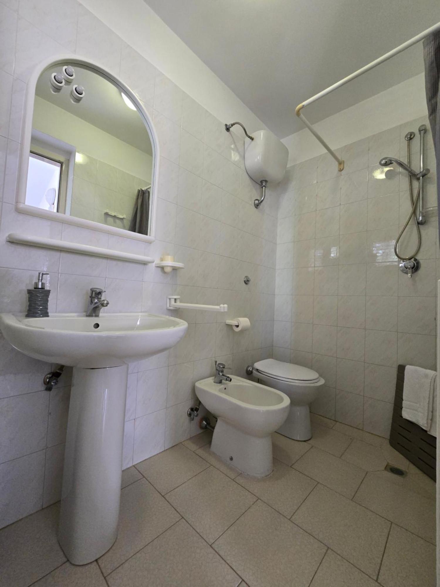 Camera Matrimoniale con Bagno Privato