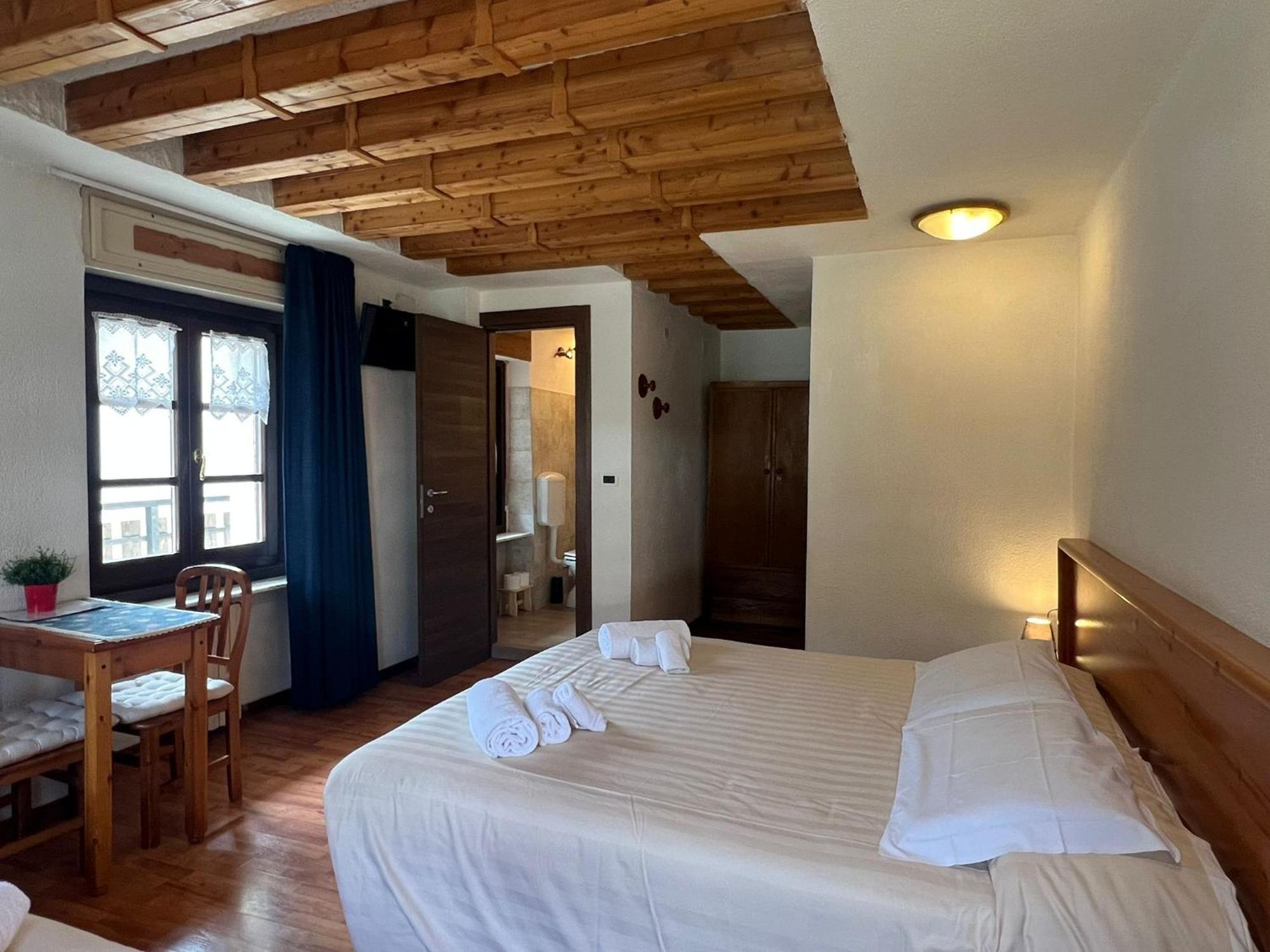 Triple Room,1602410421:JPEG