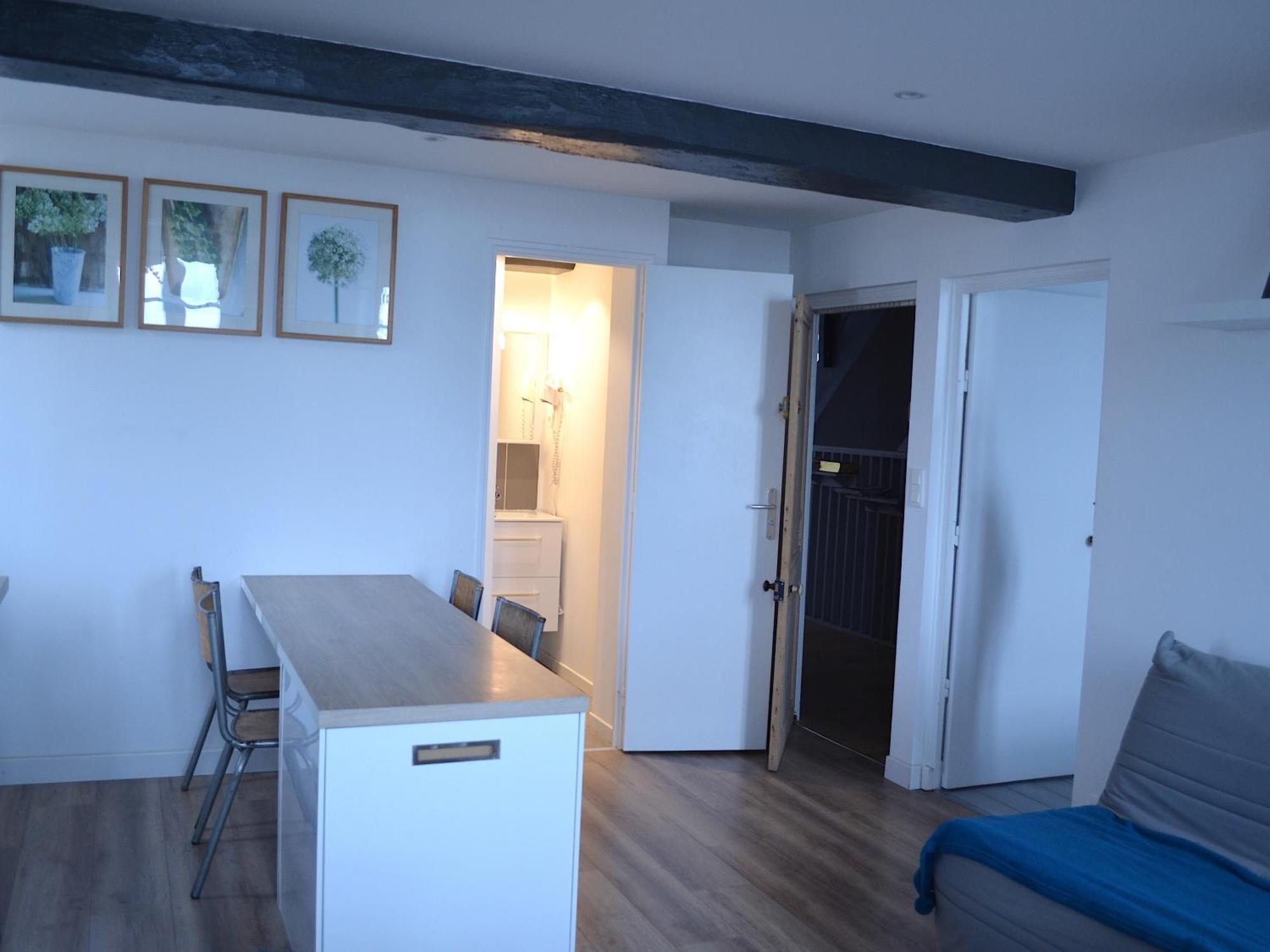 One-Bedroom Apartment Sea View,1603736860:JPEG