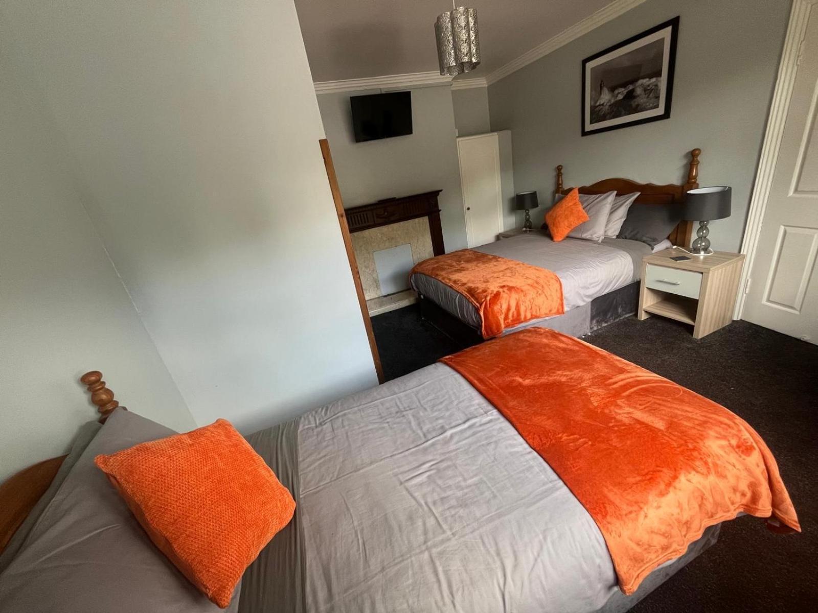 Basic Triple Room