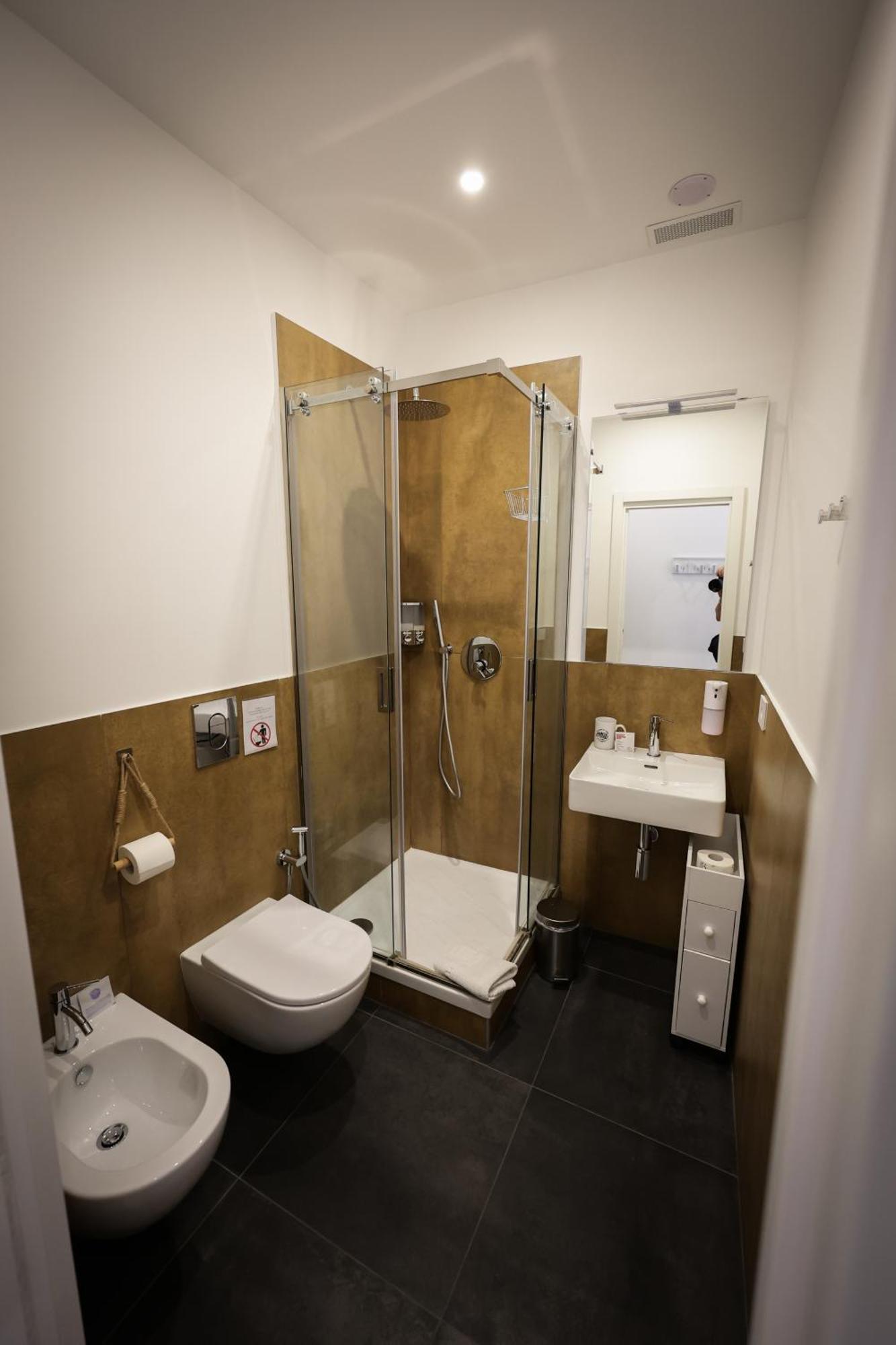 Camera Matrimoniale con Bagno Privato