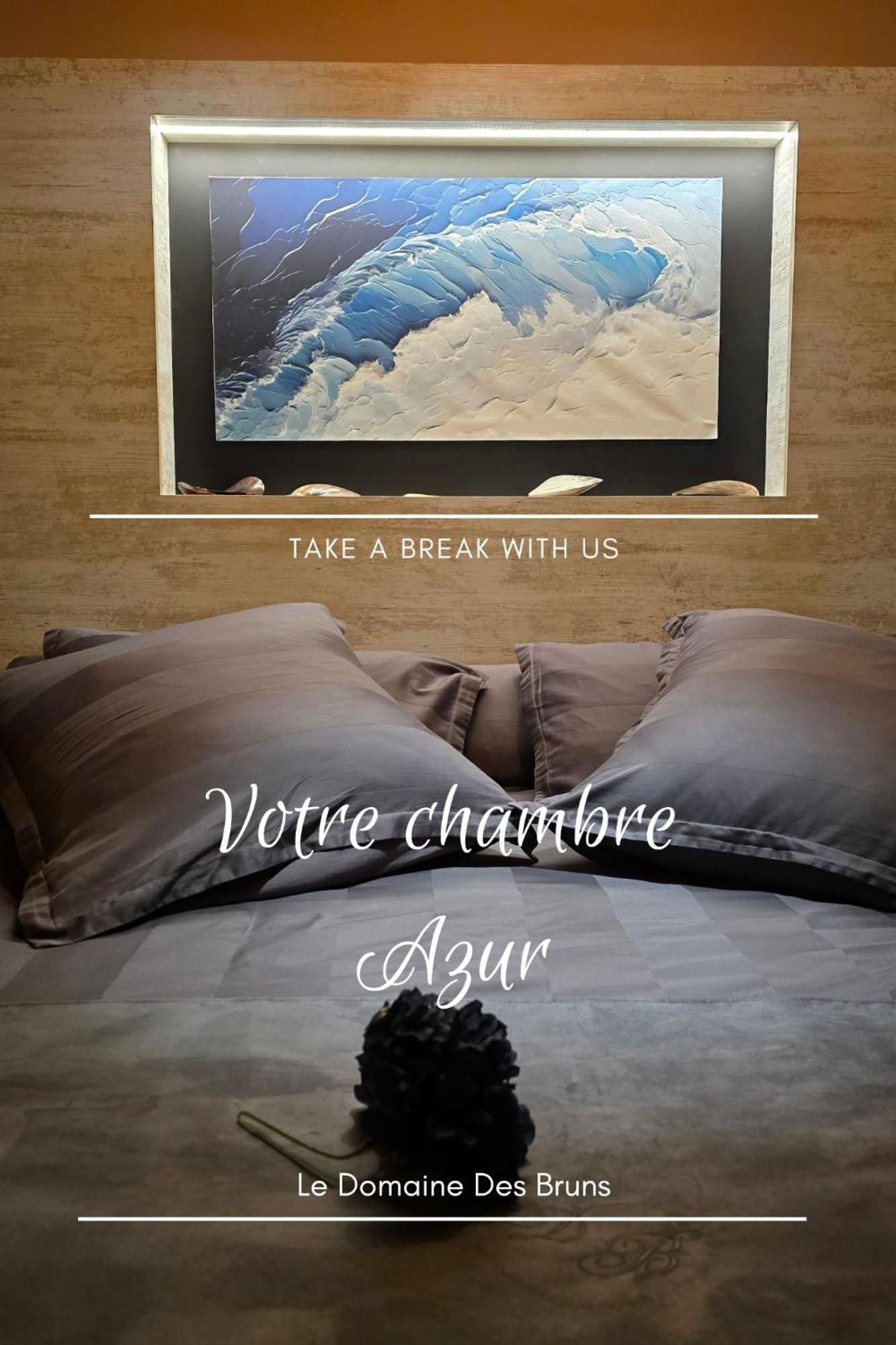 Chambre Lit King-Size - Vue sur Piscine