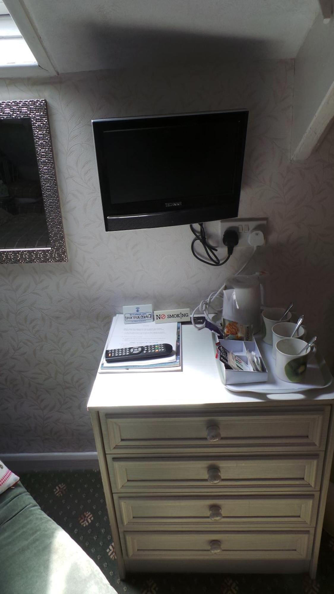 Triple Room with Private Bathroom,1622136568:JPEG