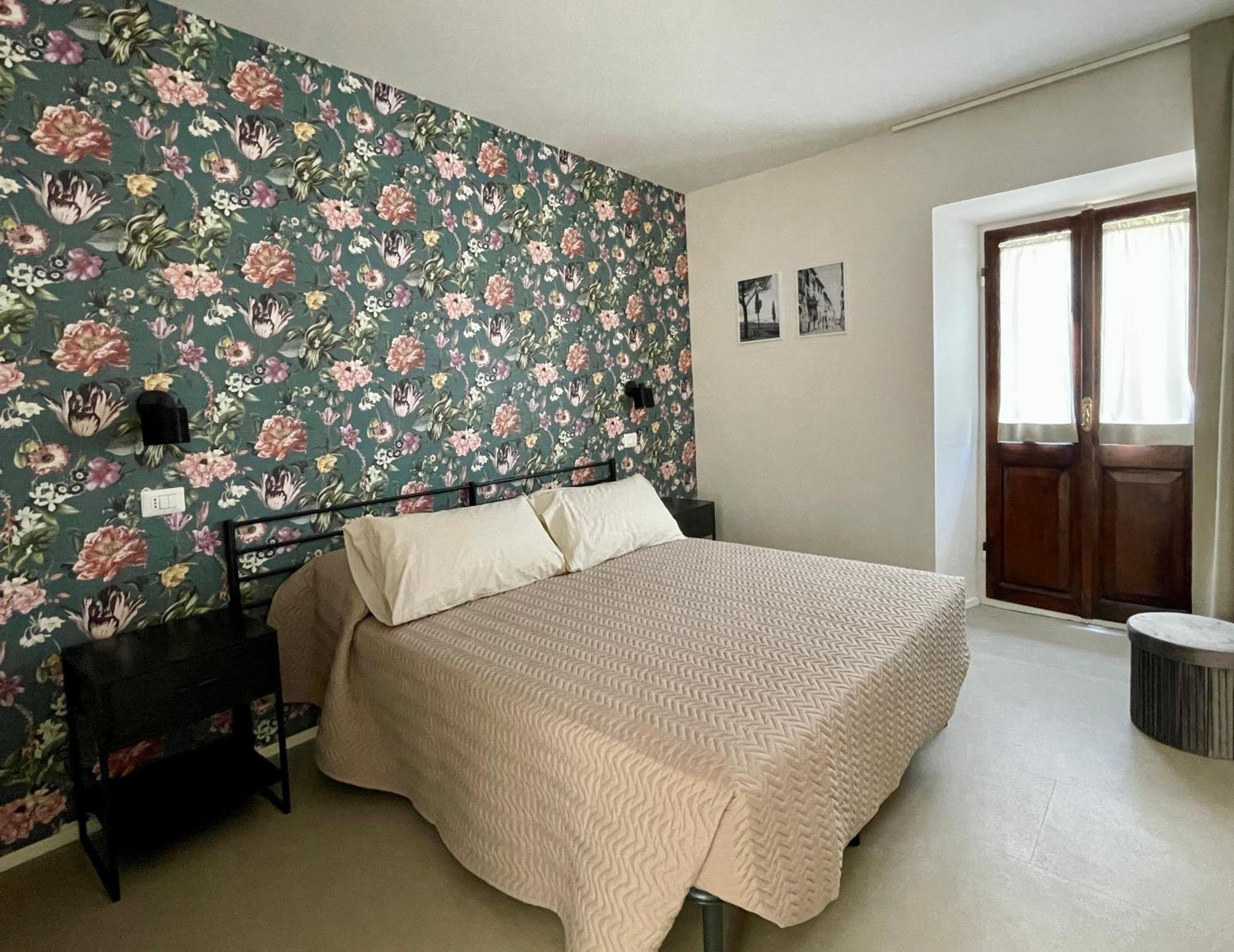 One-Bedroom Standard Apartment