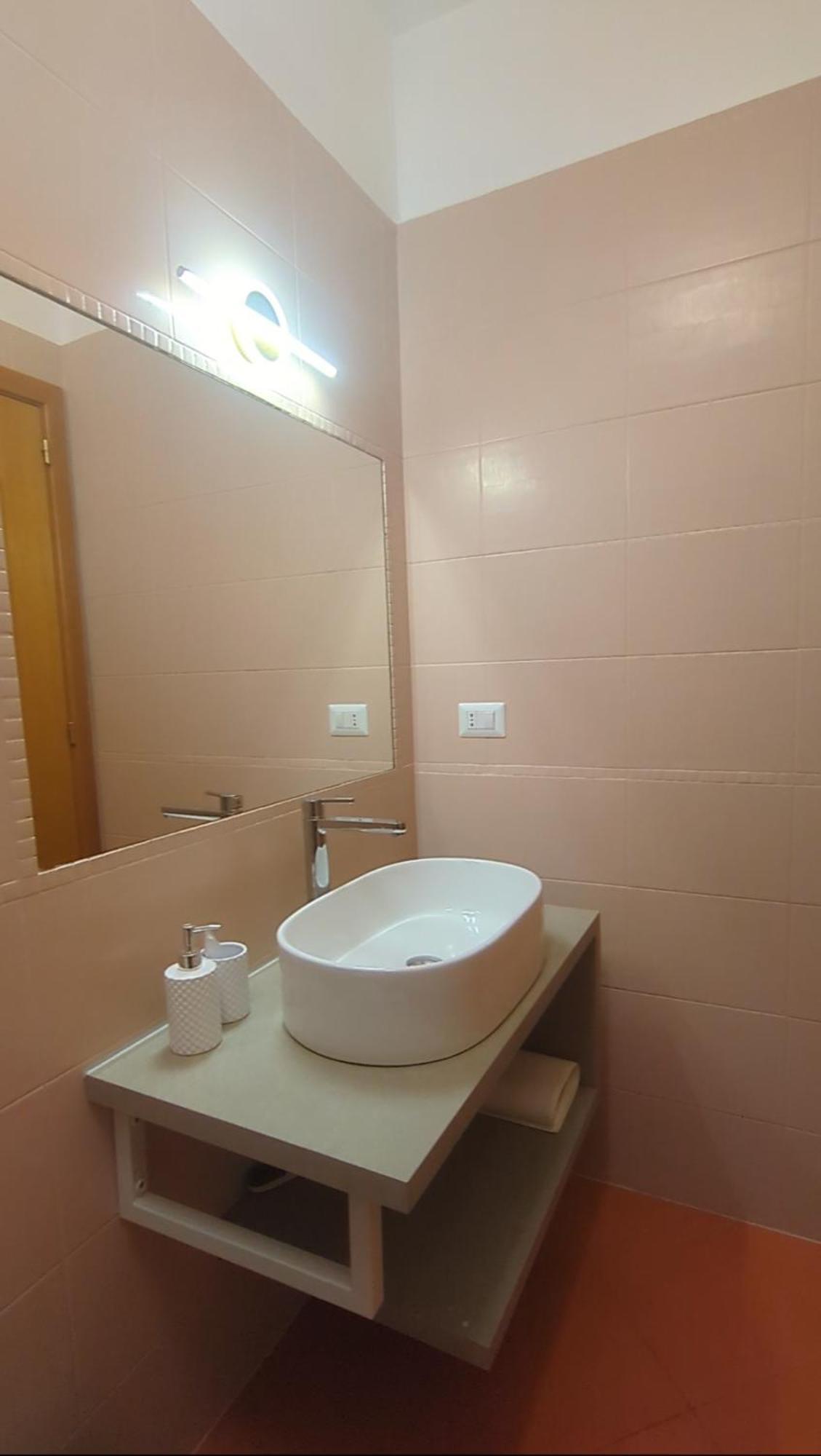 Camera Matrimoniale con Bagno Privato