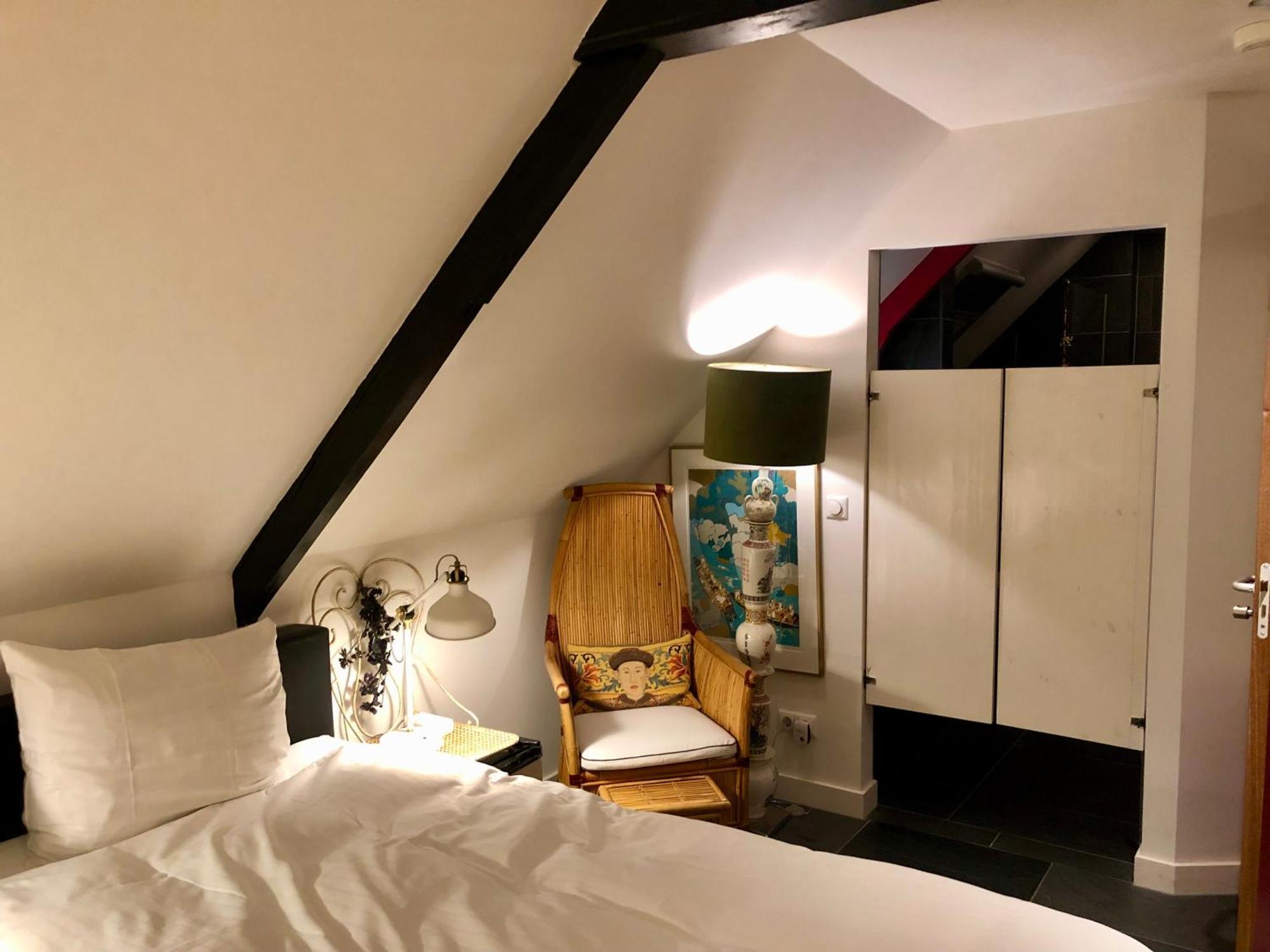 Double Room Private Bathroom