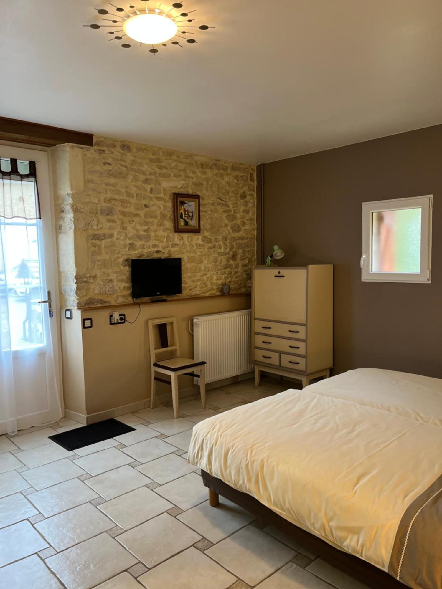 Großes Zweibettzimmer