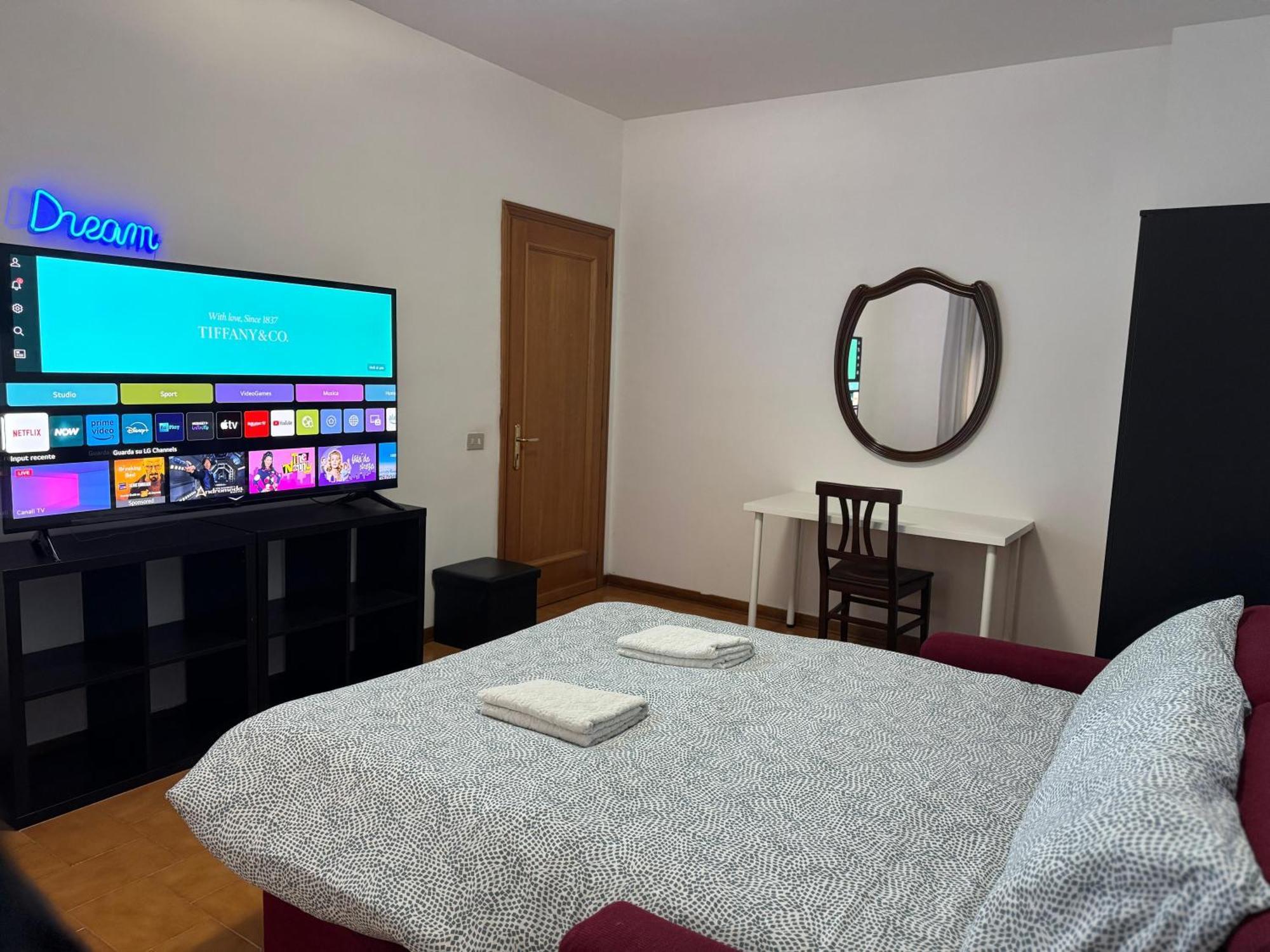 Large Double Room