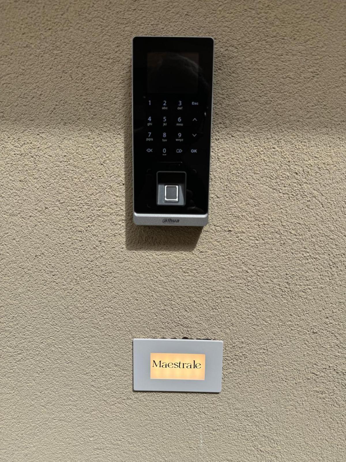 Camera Deluxe