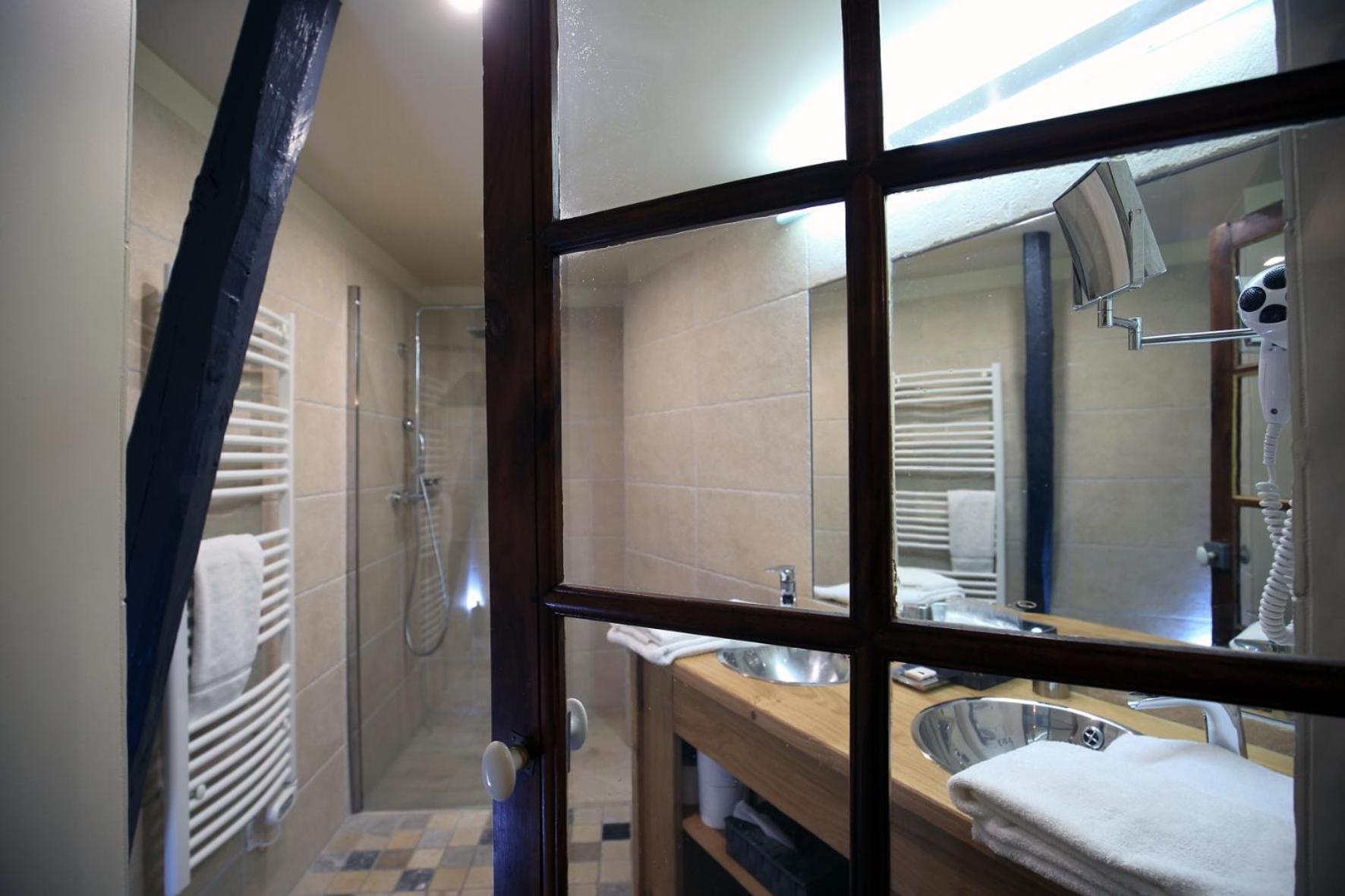 Chambre Double avec Salle de Bains Privative