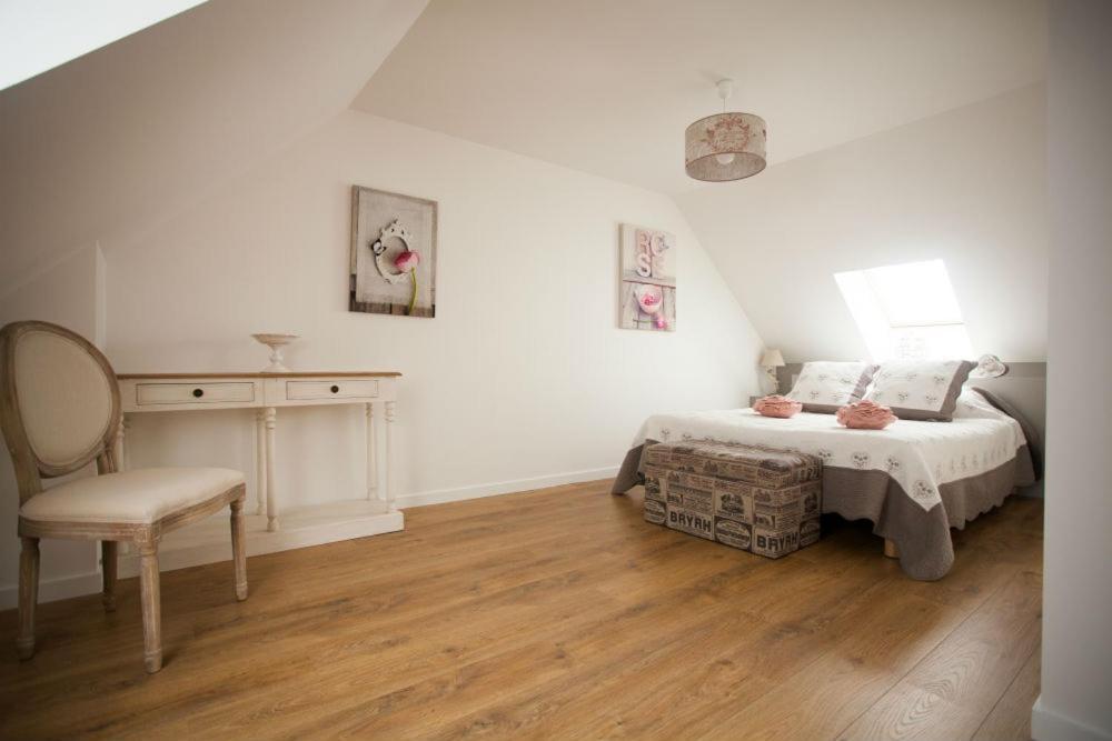 Chambre Lit Queen-Size - Vue sur Jardin