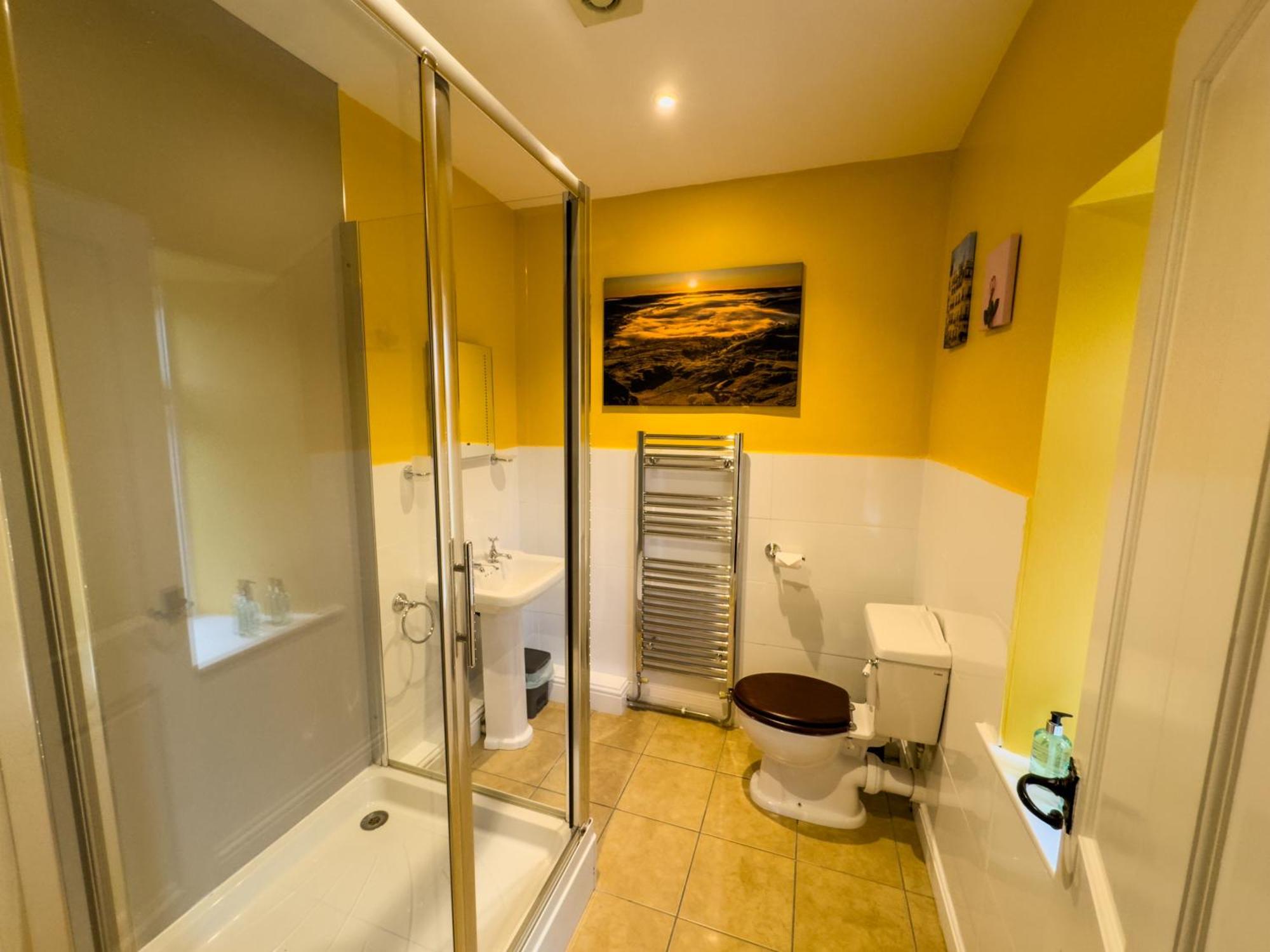 Twin Room with Private External Bathroom