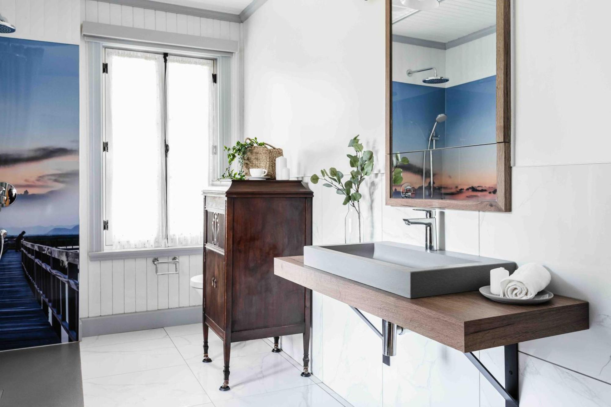 Queen Room with Pool View